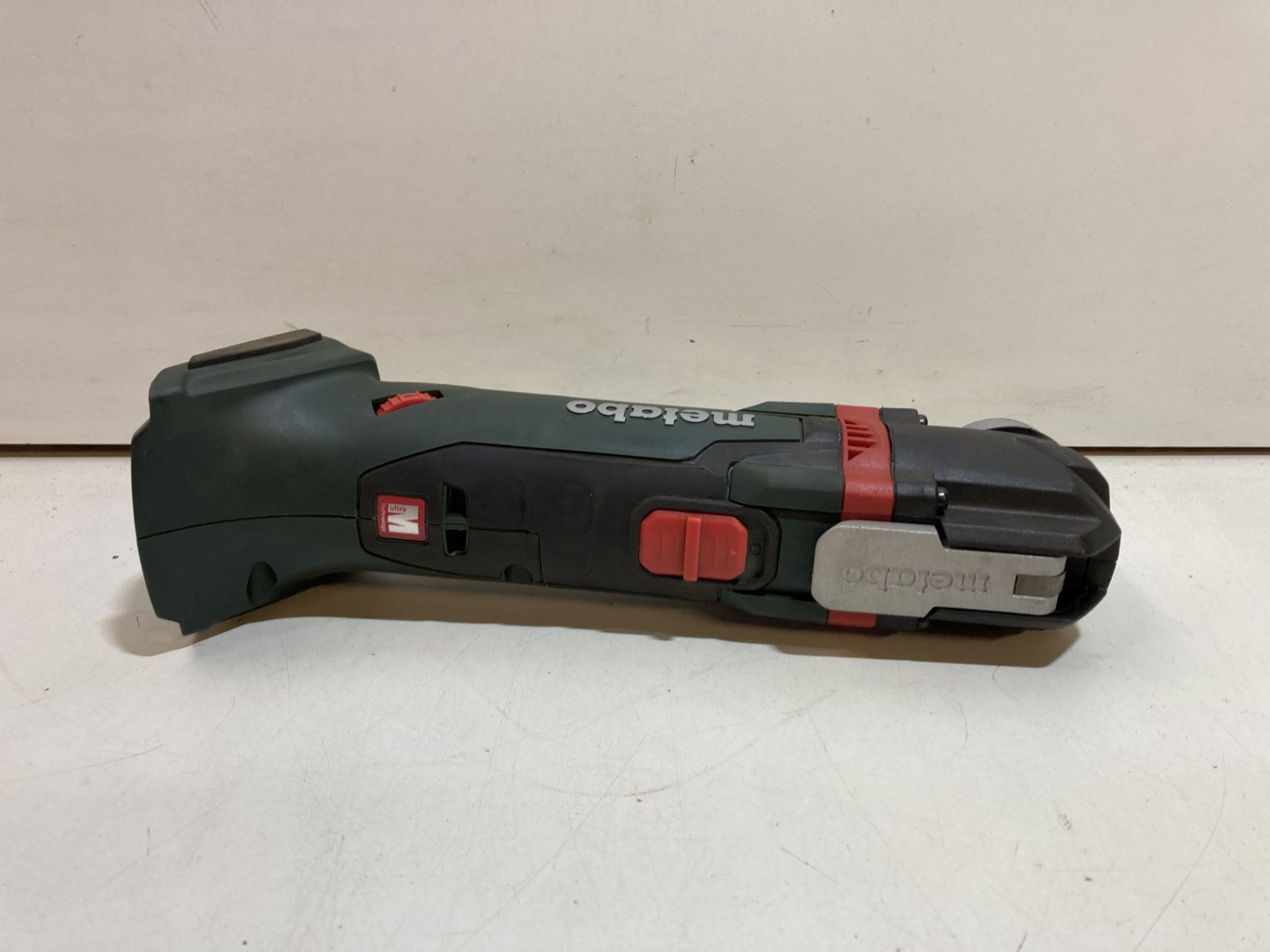 Metabo MT 18 LTX Cordless Oscillating Multi-Tool | BODY ONLY | RRP: £128.80 - Image 2 of 4