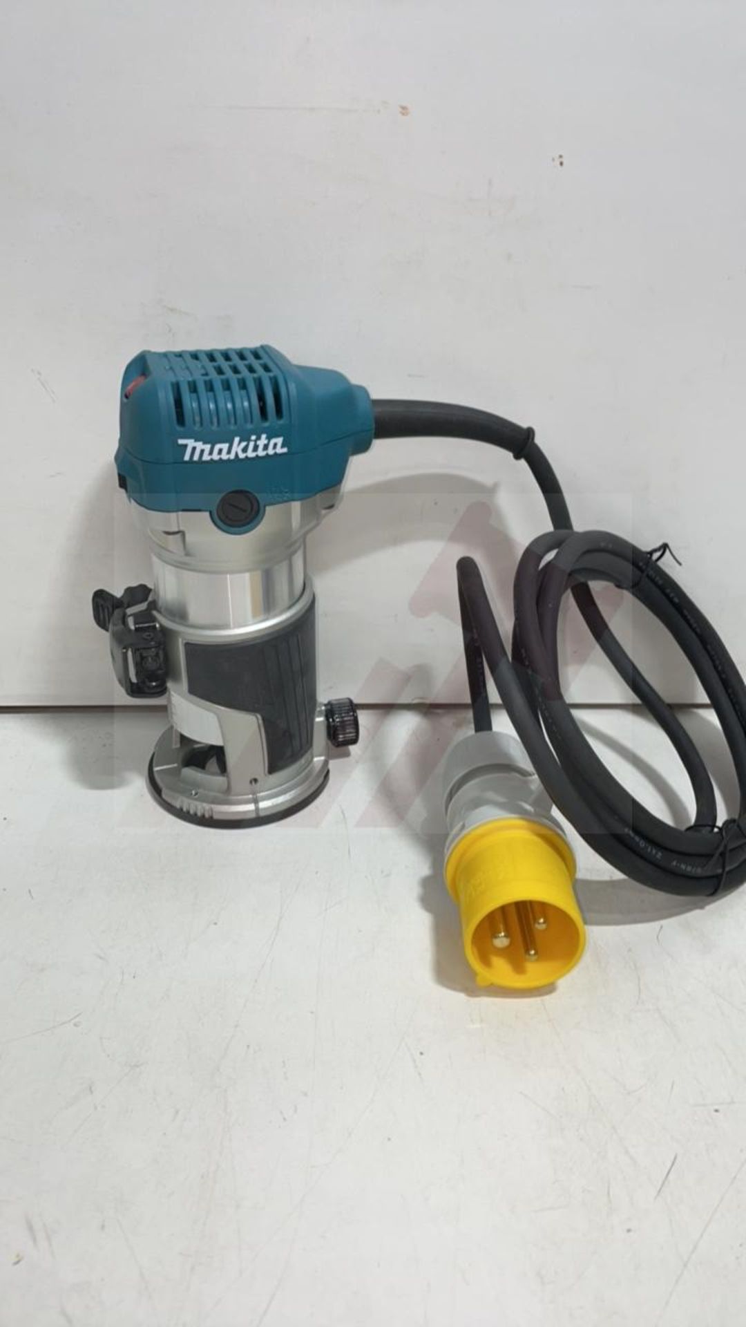 Makita RT0700C 1/4? Router Trimmer