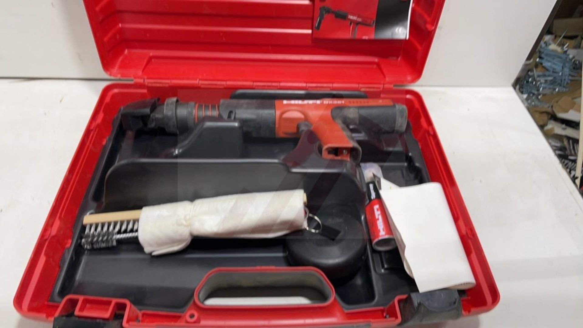 HILTI DX 351 POWER-ACTUATED TOOL