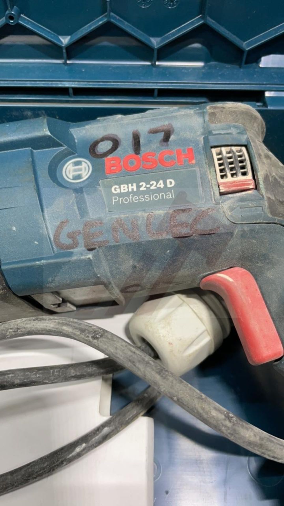 Bosch Professional GBH 2-24 D Corded Rotary Hammer Drill - Image 2 of 5