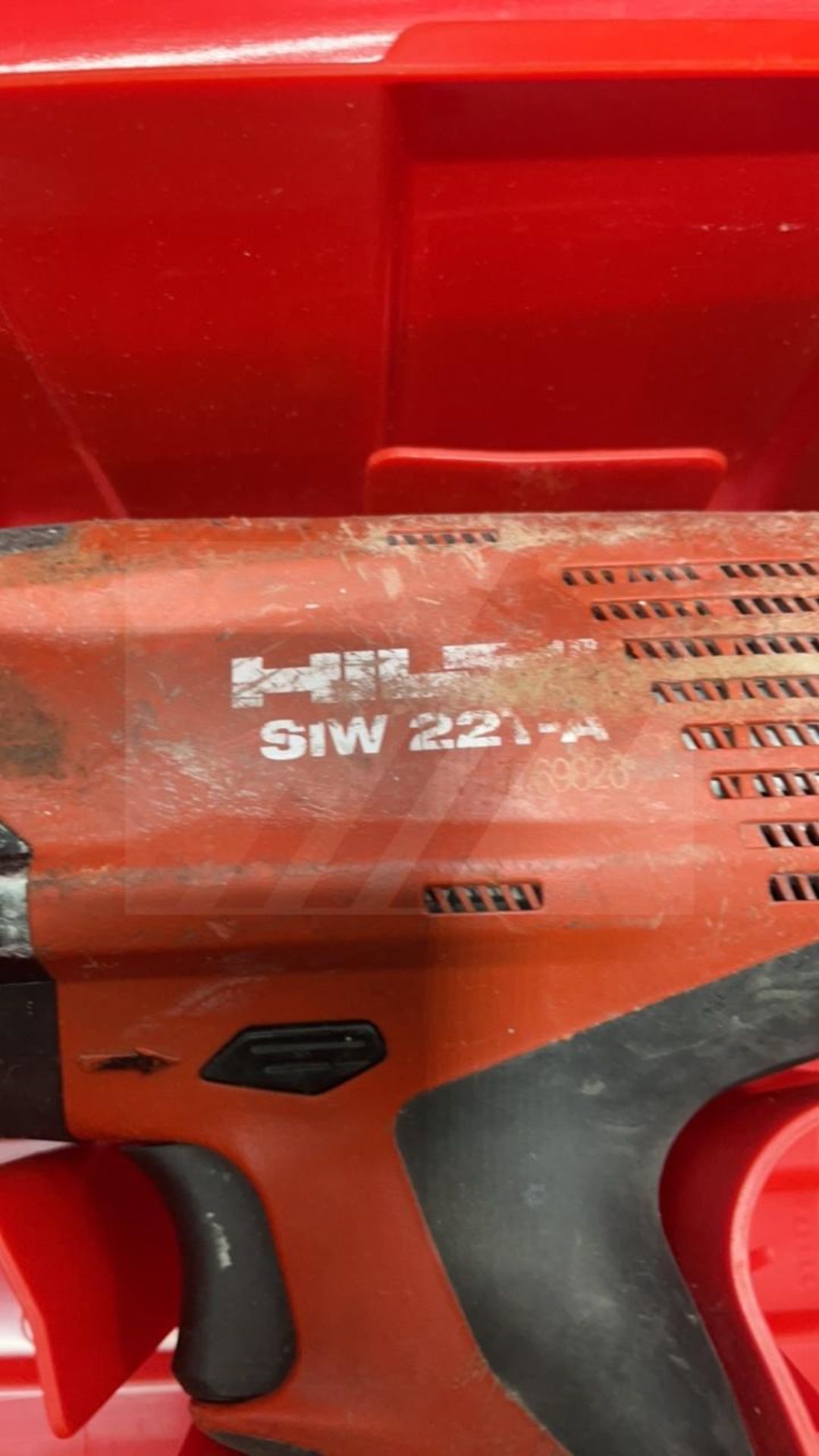 HILTI SIW 22T-A 1/2" Cordless Impact Wrench - Image 3 of 5
