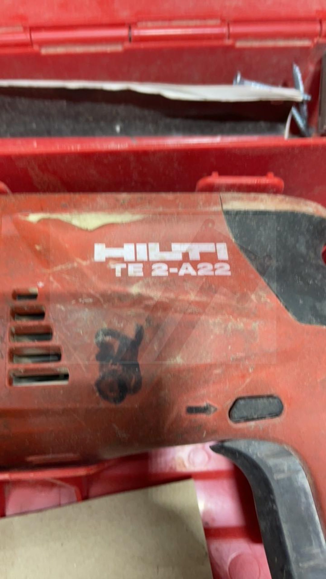 HILTI TE 2-A22 Cordless Rotary Hammer - Image 4 of 6