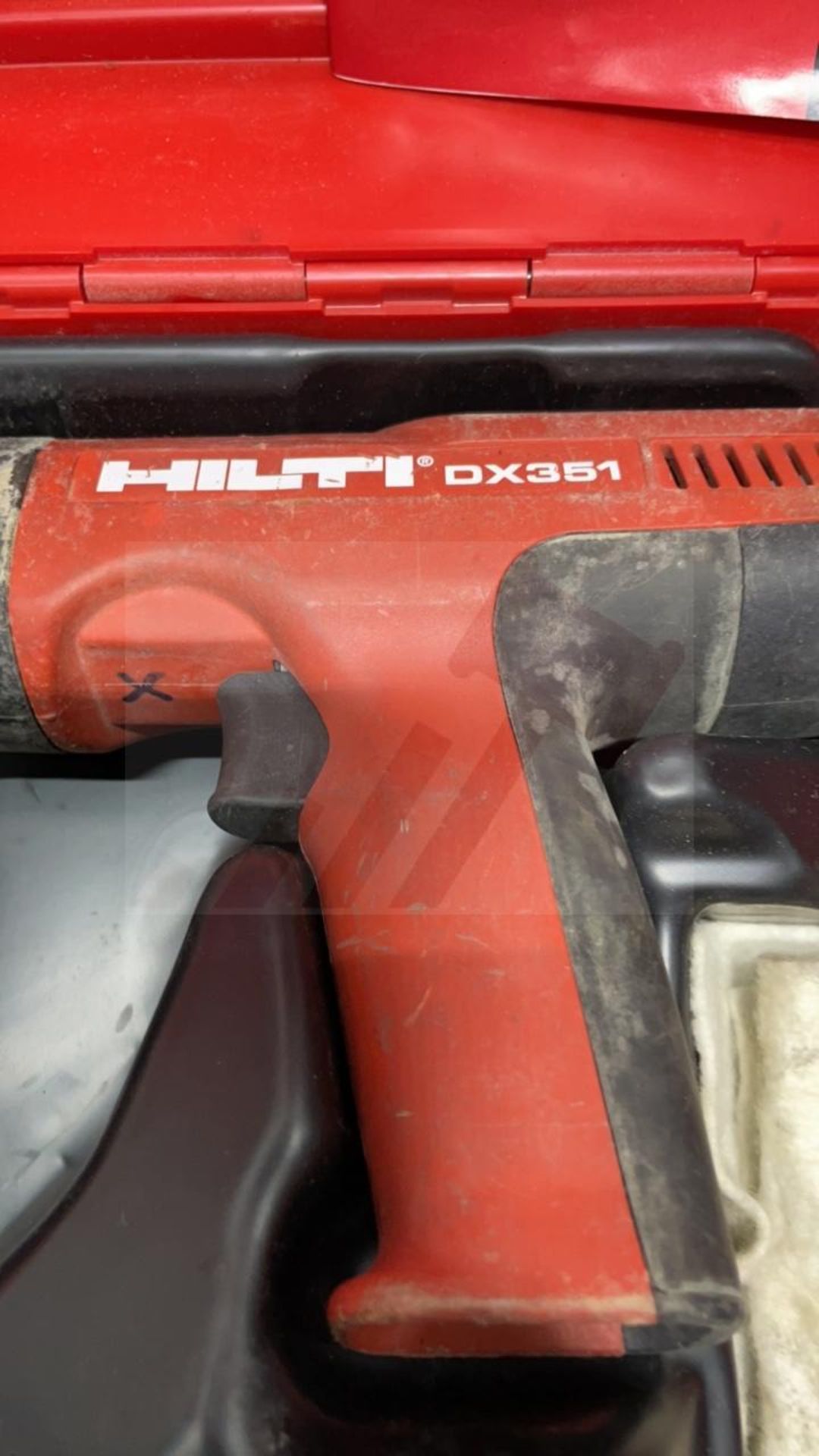 HILTI DX 351 POWER-ACTUATED TOOL - Image 3 of 7