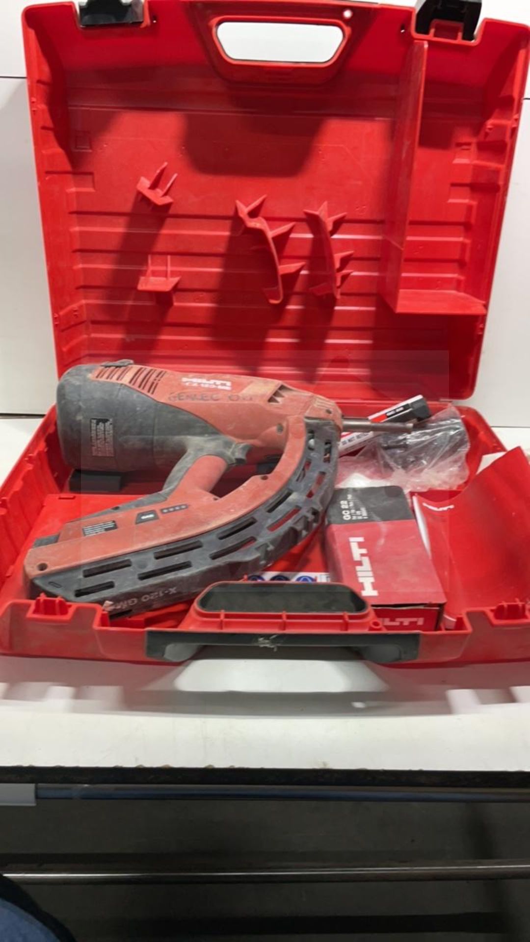 Hilti GX 120-ME Fully Automatic Gas-Actuated Fastening Tool