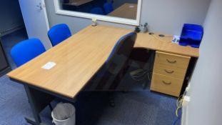 Selection of Wooden Effect Office Furniture inc: Desk, Pedestal Unit & 3 x Office Chairs