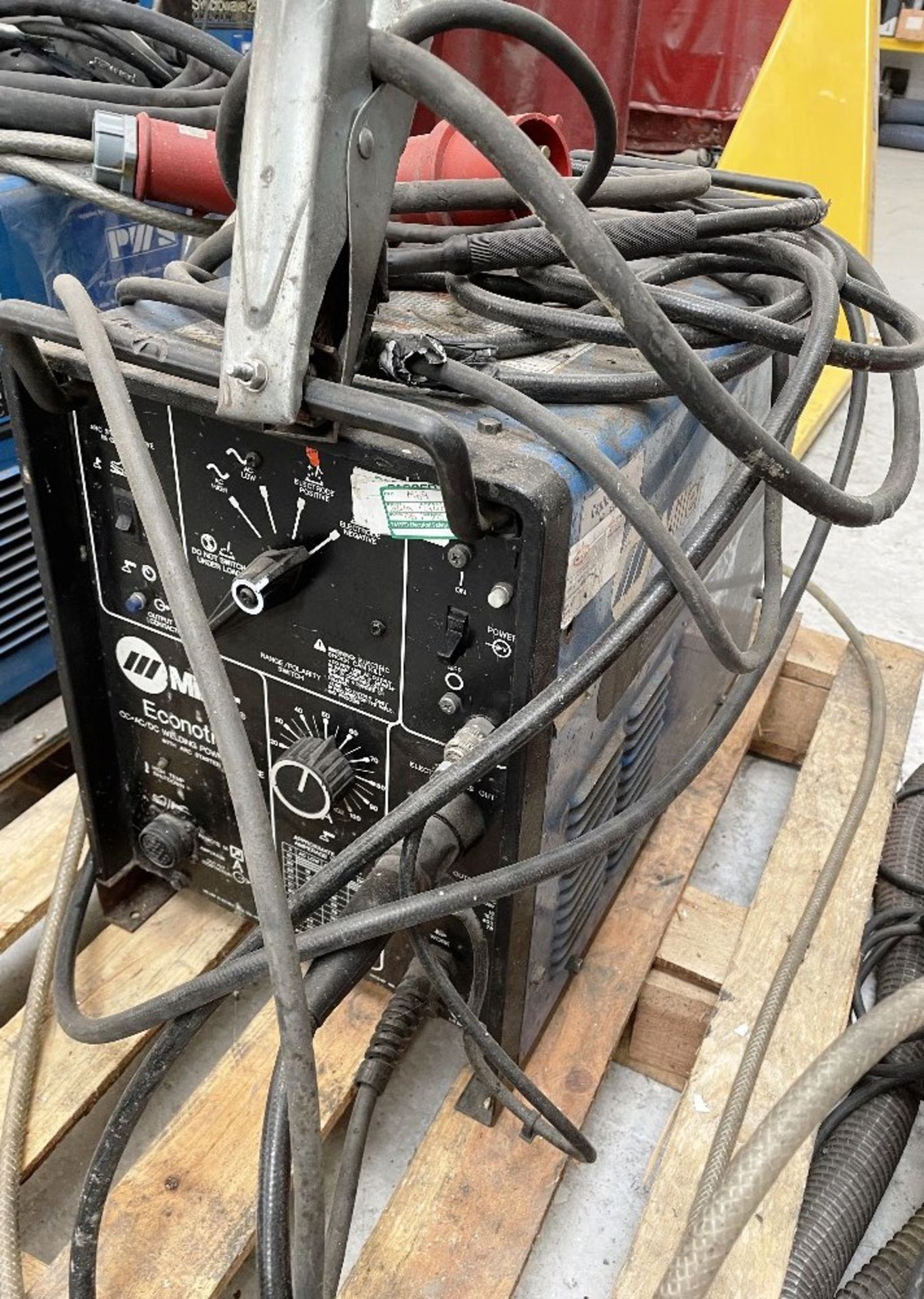 Miller Econotig AC/DC Welding Power Source