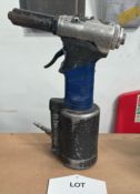 Rodcraft Pneumatic Rivet Gun