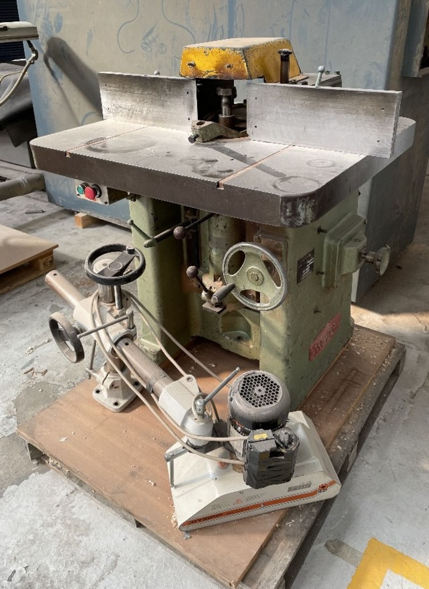 Wadkin EQ Spindle Moulder w/ Maggi Steff 2034 Power Feed