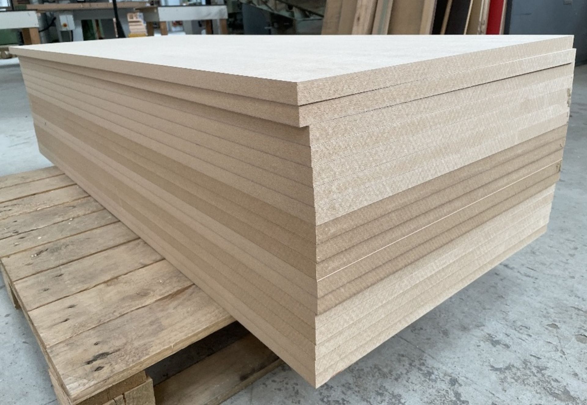 17 x Sheets of MDF | Size: 1520 x 630 x 22mm - Image 5 of 5