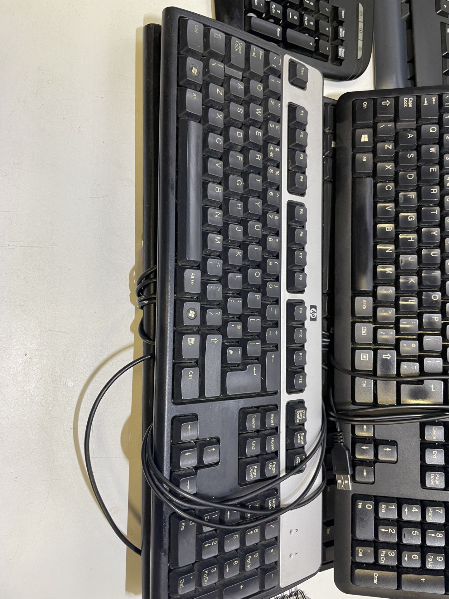 13 x Various Wired Keyboards | See Pictures - Image 8 of 8