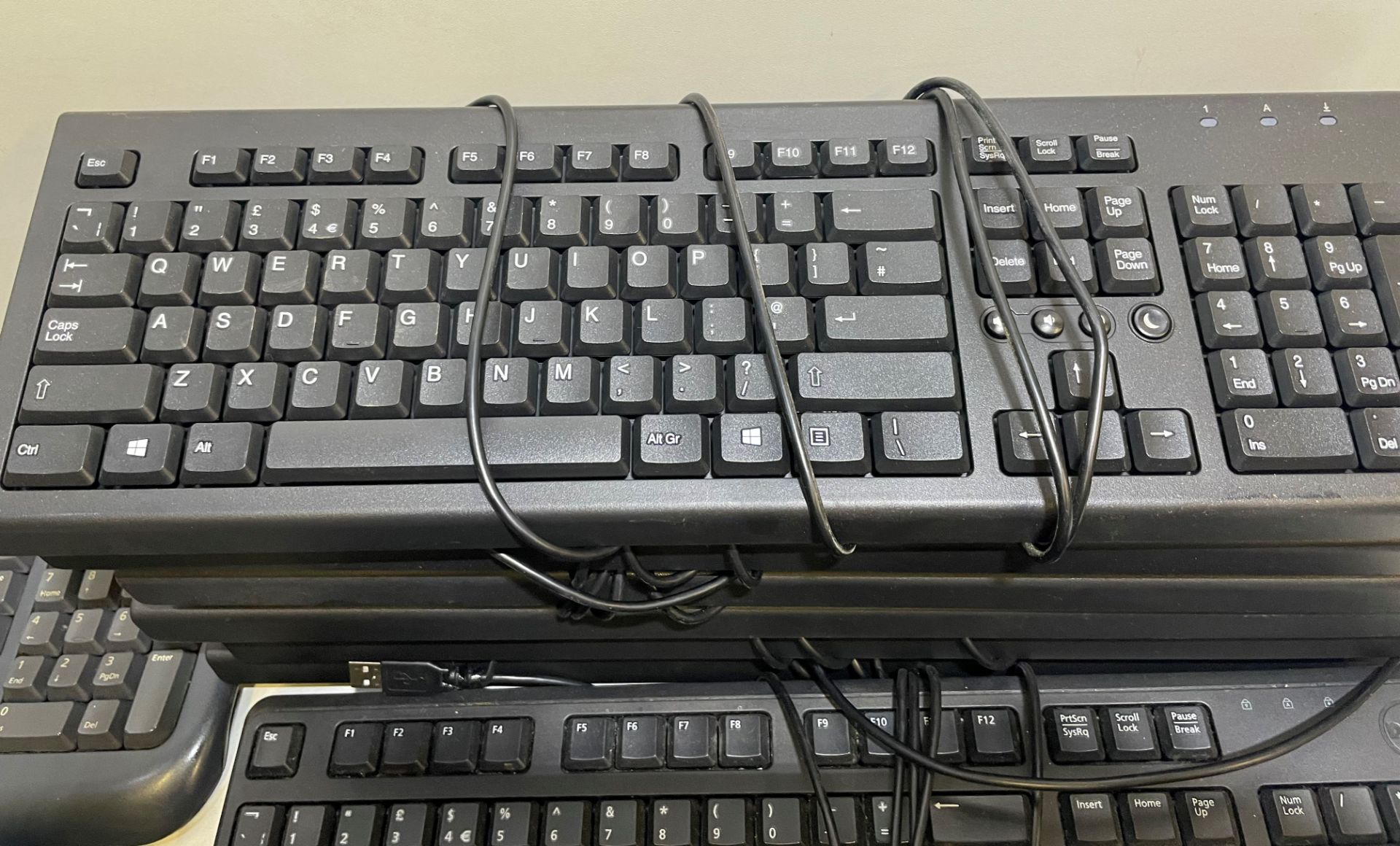 13 x Various Wired Keyboards | See Pictures - Image 3 of 8