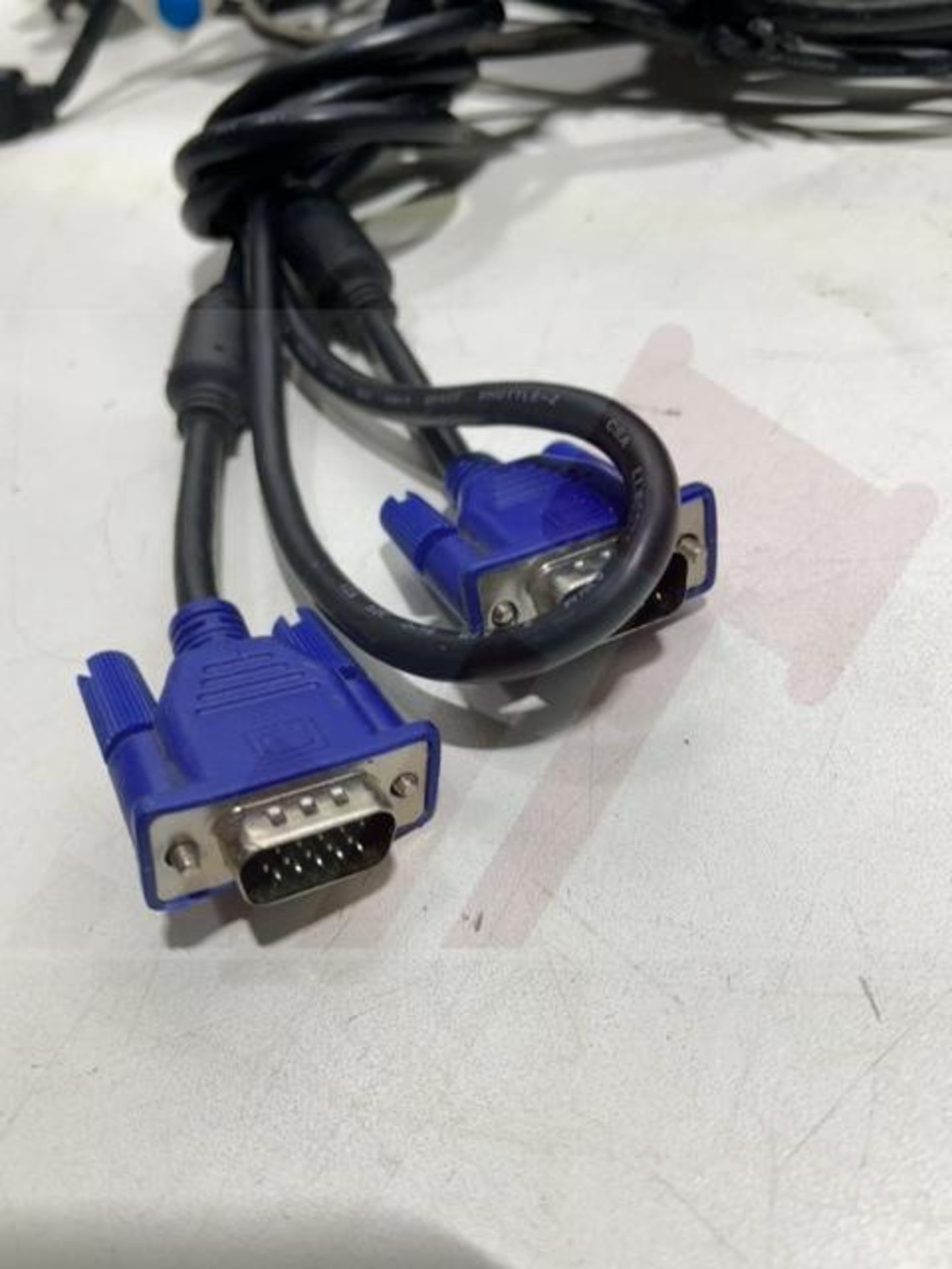 30 X VGA to VGA Cables | See Pictures for more Details - Image 3 of 3