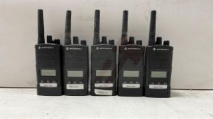 5 x Motorola xt460 Walkie Talkies