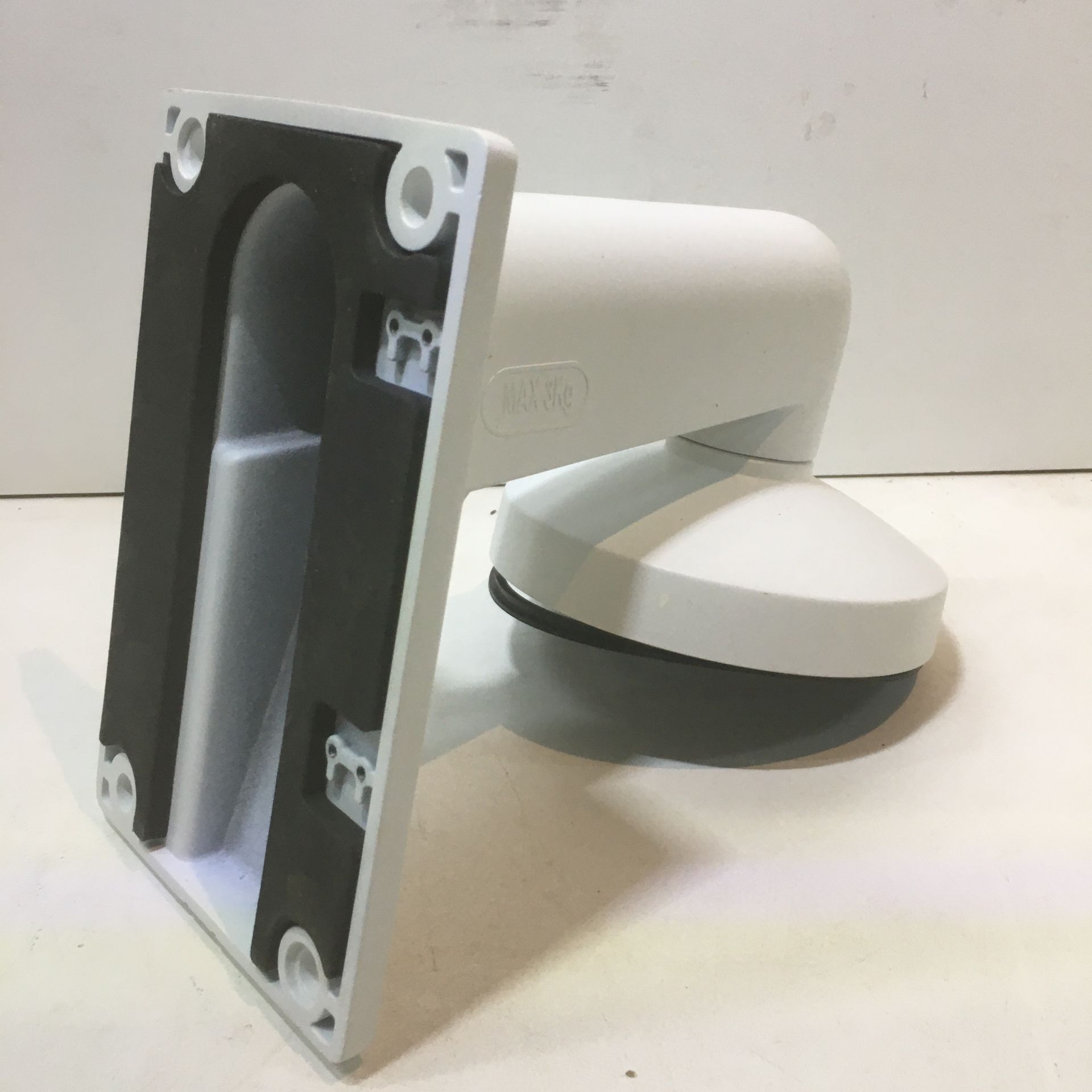 HikVision Ds-1273ZJ-135 Wall Mount For CCTV - Image 4 of 5