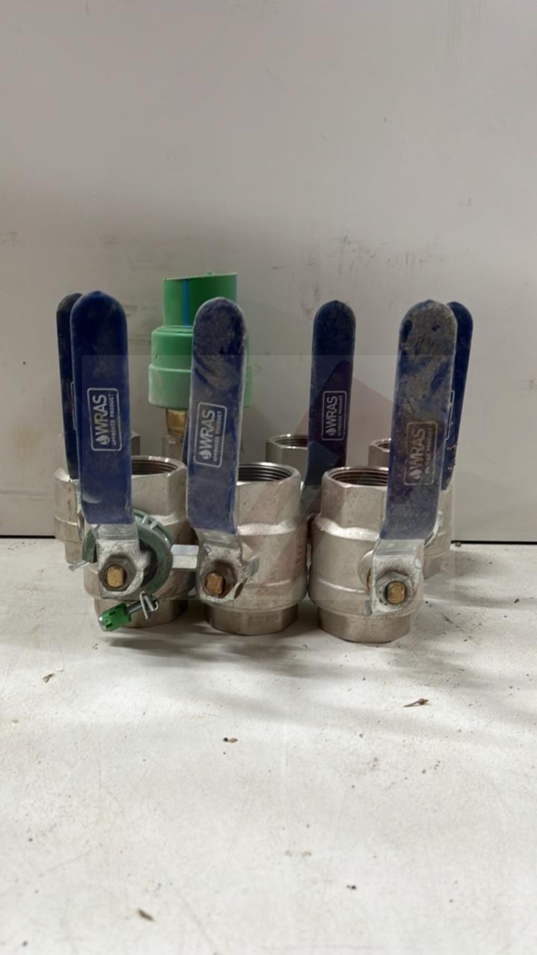 7 x Blue Lever Balls Valves