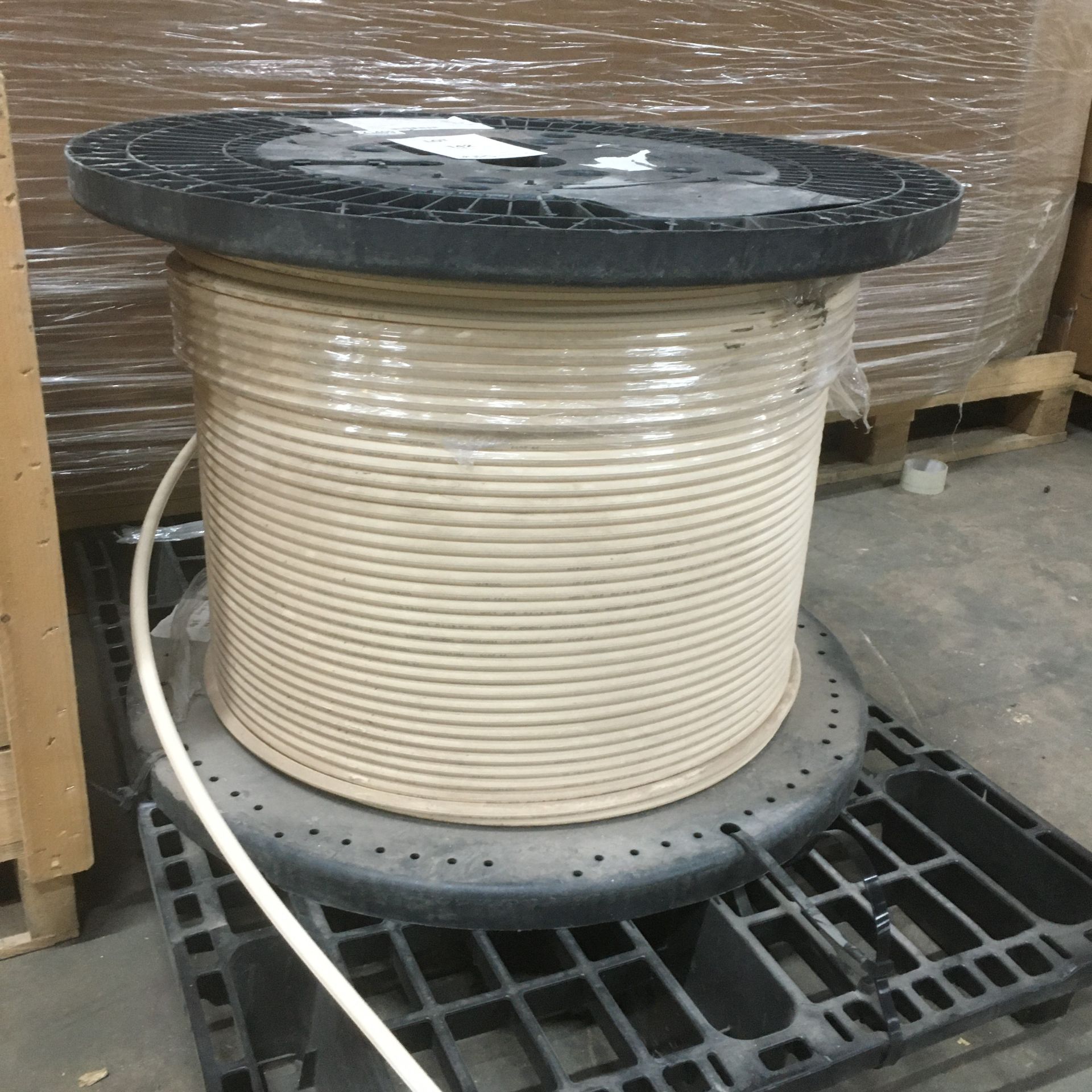 Large coil of electrical wire 2000m of DR I/O CT LSHF 2.0kN 8 SM2D BK See pictures for more informat