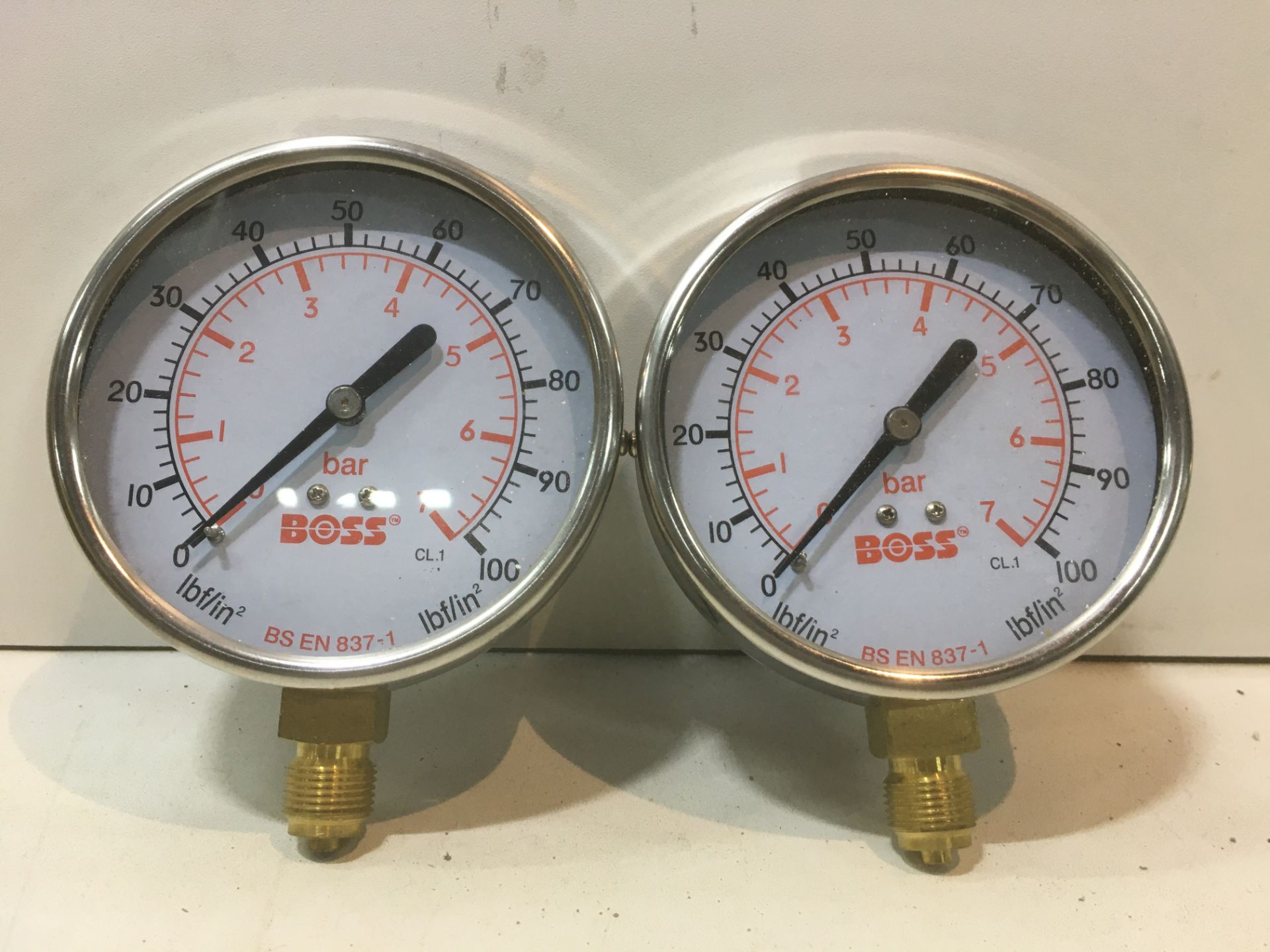 2 x Boss BS EN 837-1 Pressure Gauges