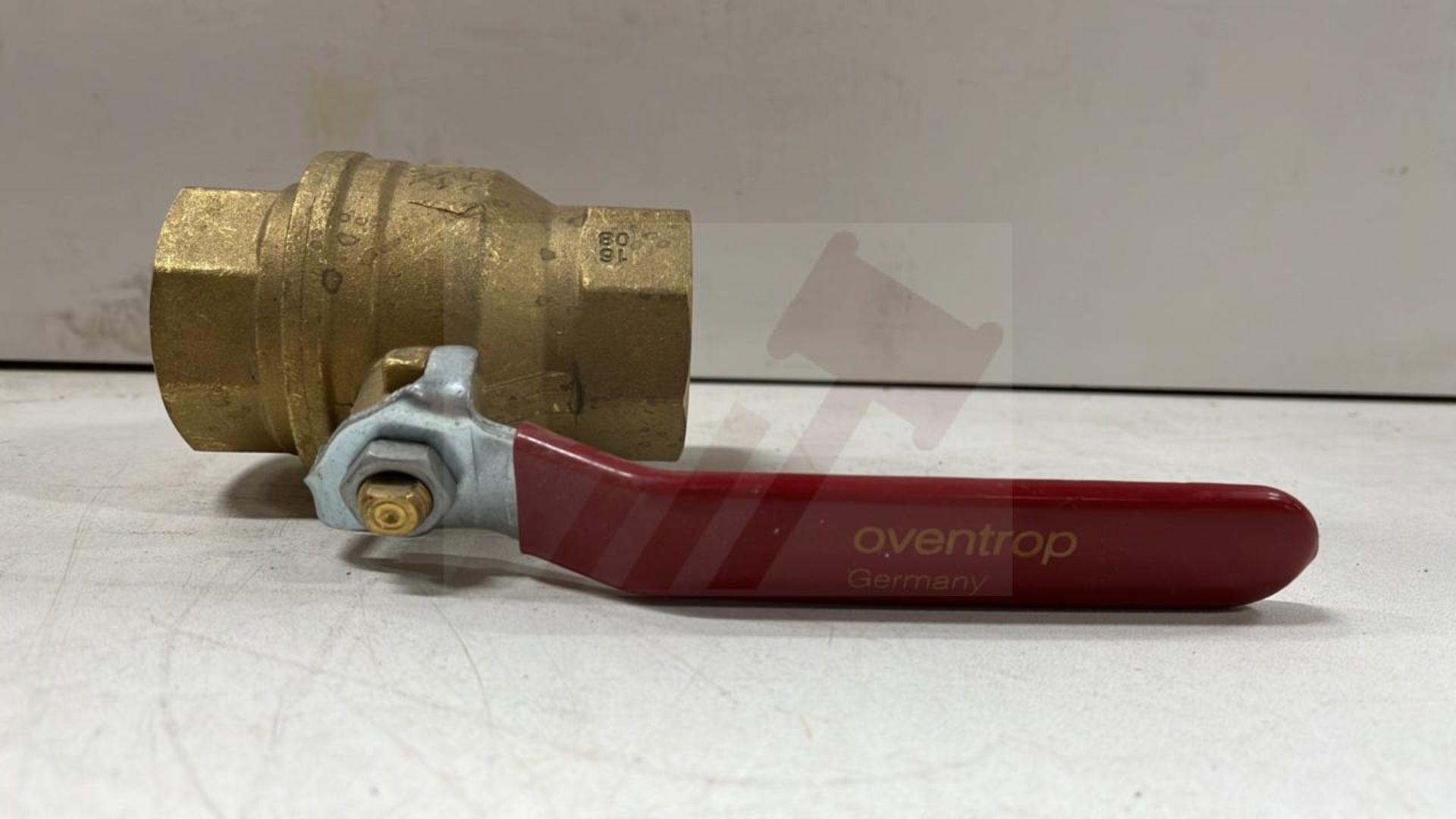 12 x Ovent-rop 1 1/2 Red Lever Valve's