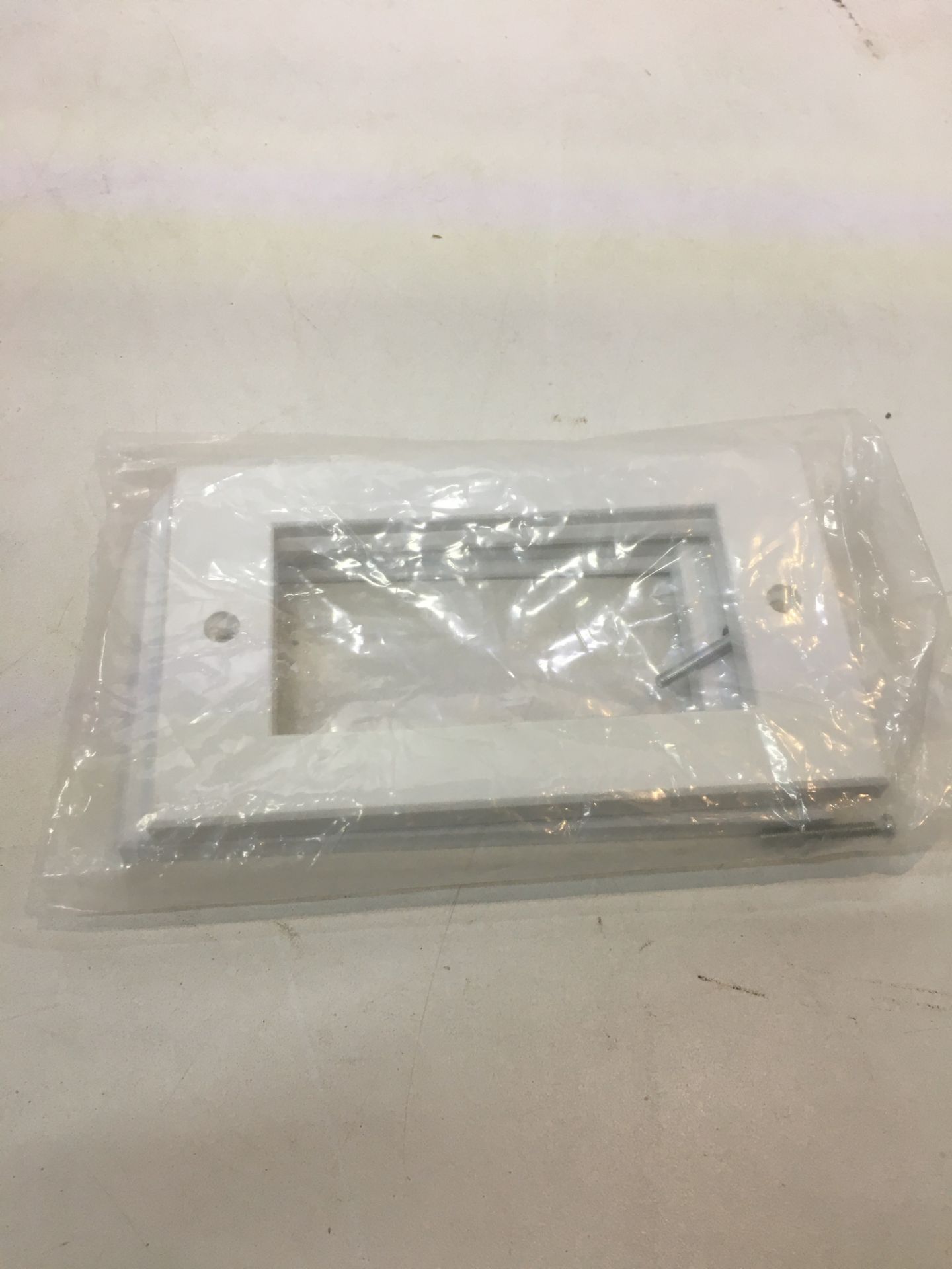 Connectix CSS Compact Double Gang Euro Faceplates - White Plastic - 40 Pcs - Image 3 of 4