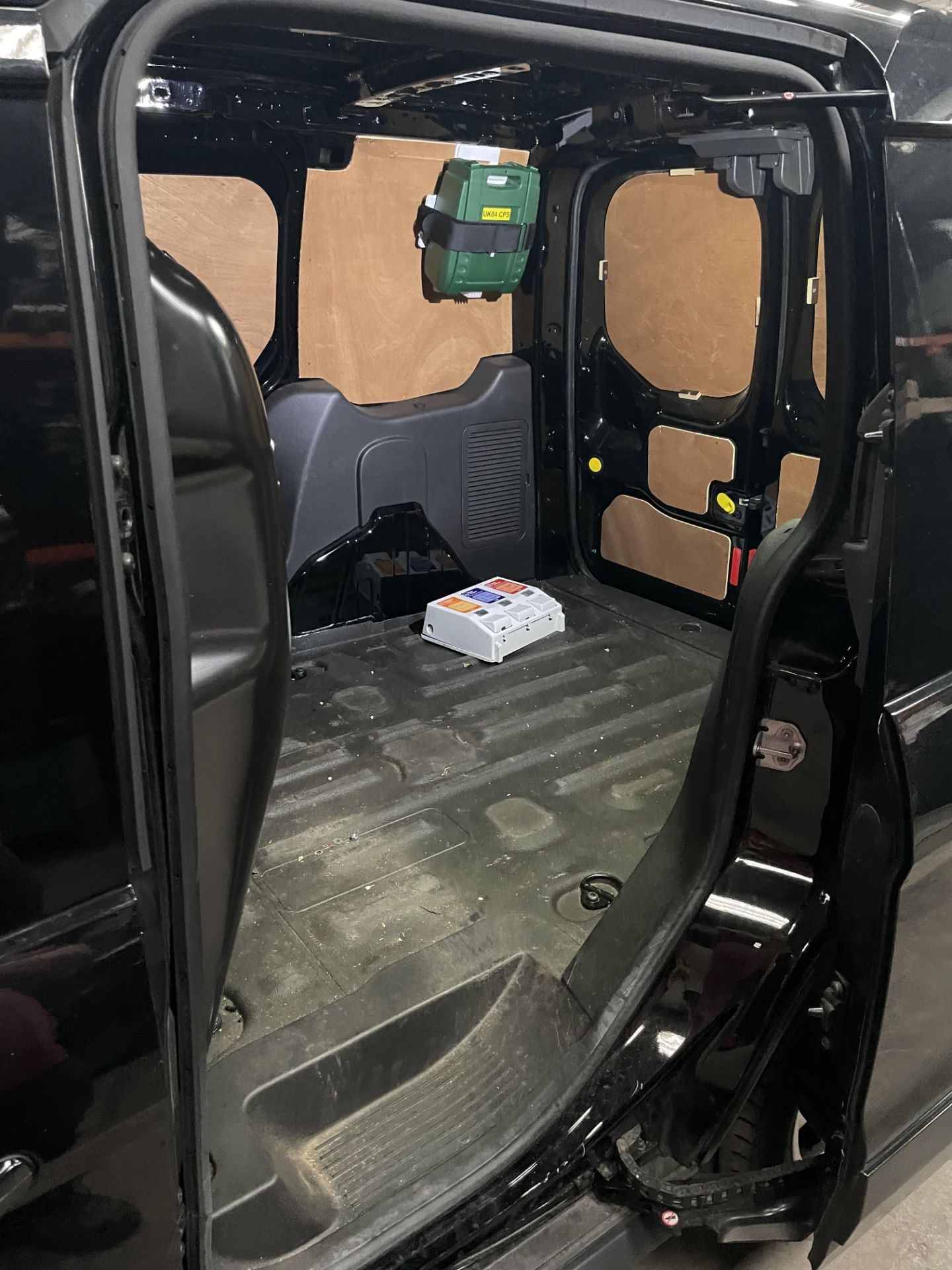 Ford Transit Connect 200 Limited | Reg: MW67 FXE | Panel Van | Miles: 37505 - Image 13 of 18