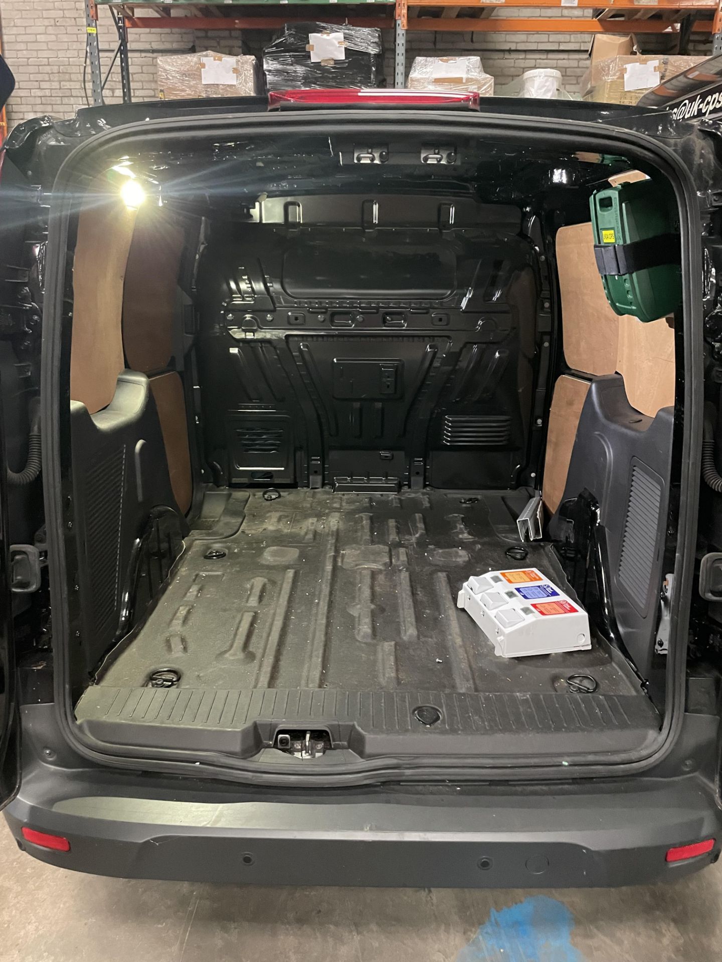 Ford Transit Connect 200 Limited | Reg: MW67 FXE | Panel Van | Miles: 37505 - Image 15 of 18