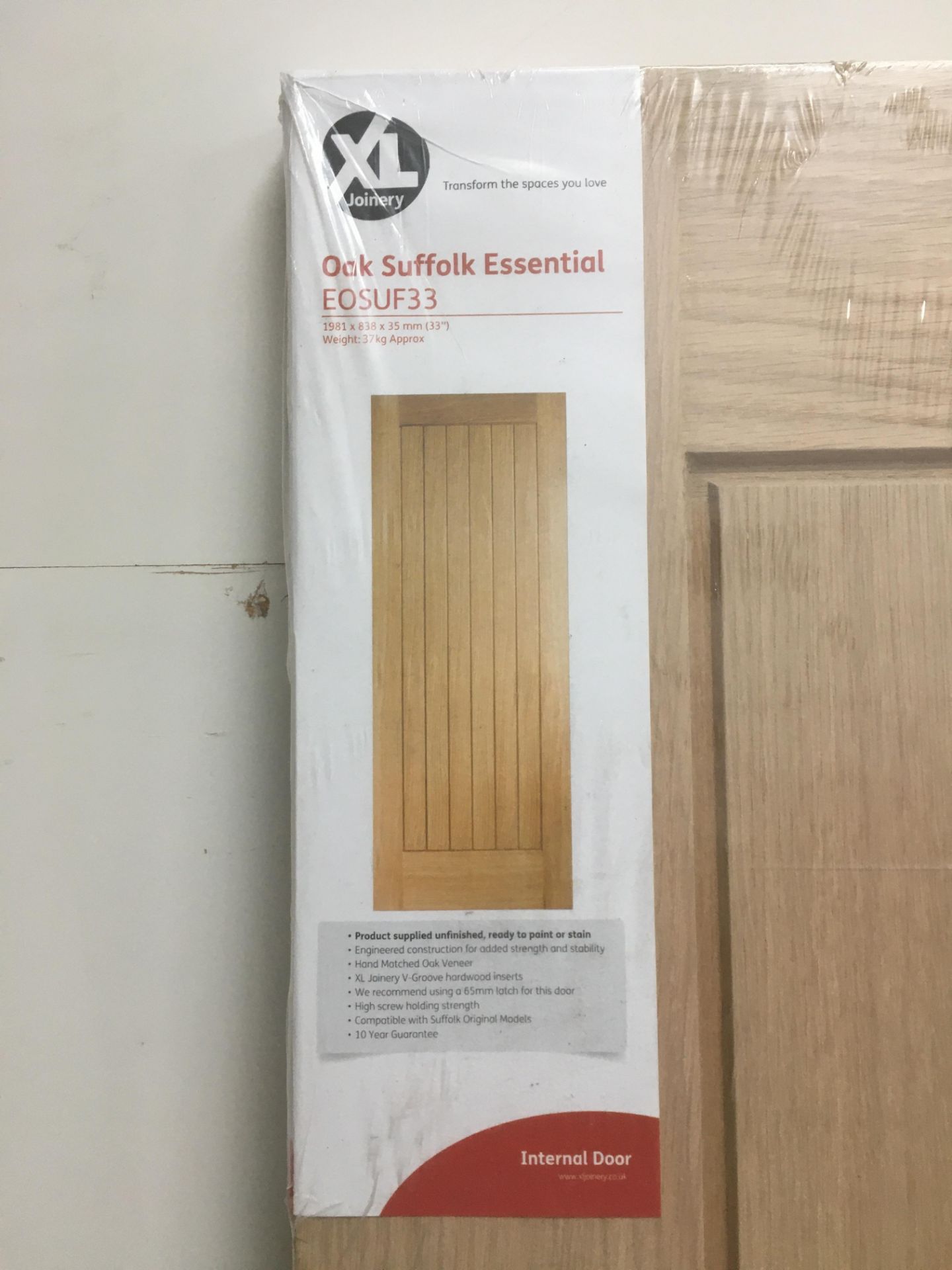XLJoinery Oak Suffolk Essential Internal Door | EOSUF33 | 1981mm x 838mm x 35mm - Image 3 of 4