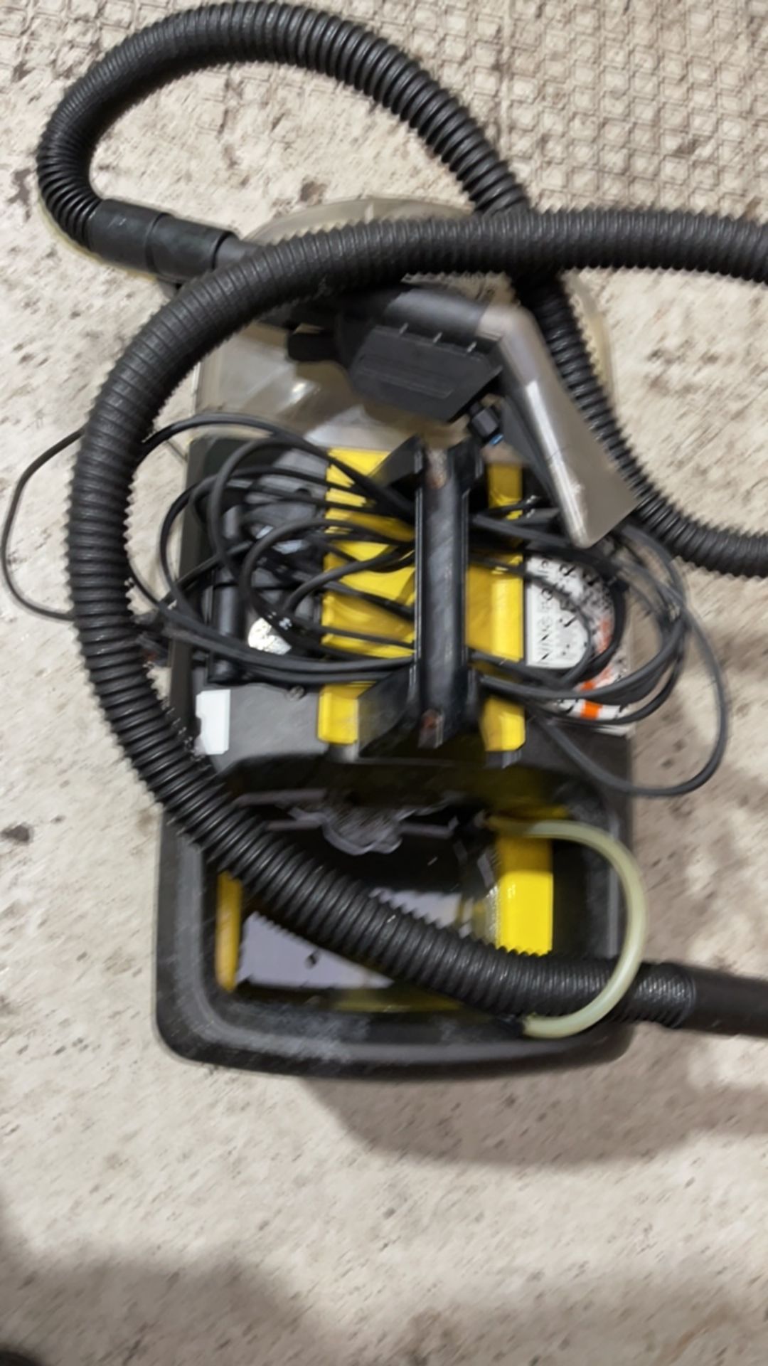 Karcher Puzzi 100 spray extraction cleaner - Image 3 of 5