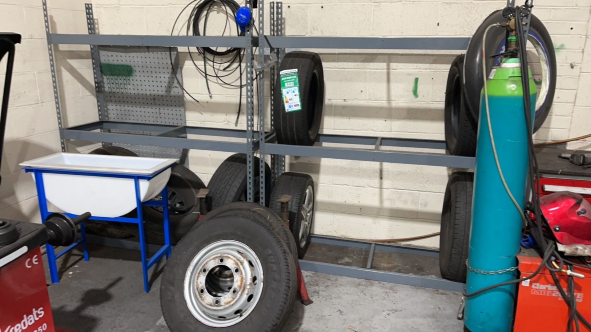 2 x 3 tier adjustable boltless tyre rack