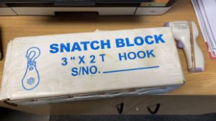 Unopened snatch block 3" x 2T hook