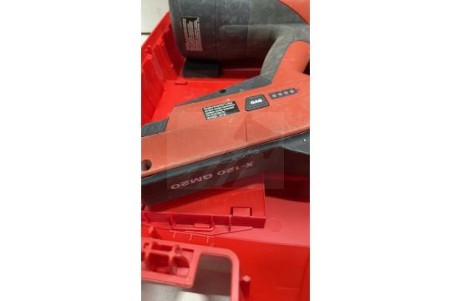 Hilti GX 120-ME Fully Automatic Gas-Actuated Fastening Tool - Image 4 of 5
