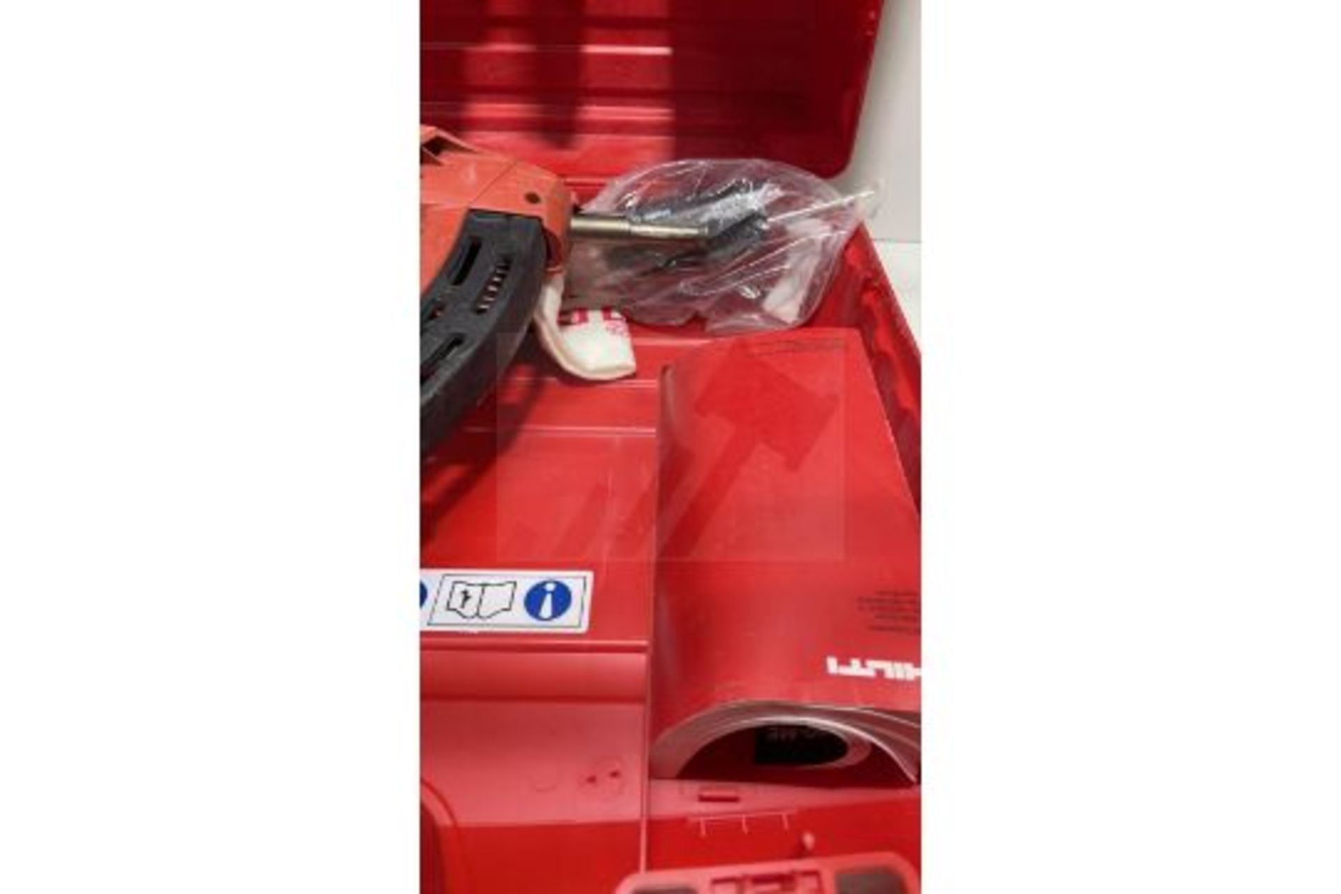 Hilti GX 120-ME Fully Automatic Gas-Actuated Fastening Tool - Image 2 of 5