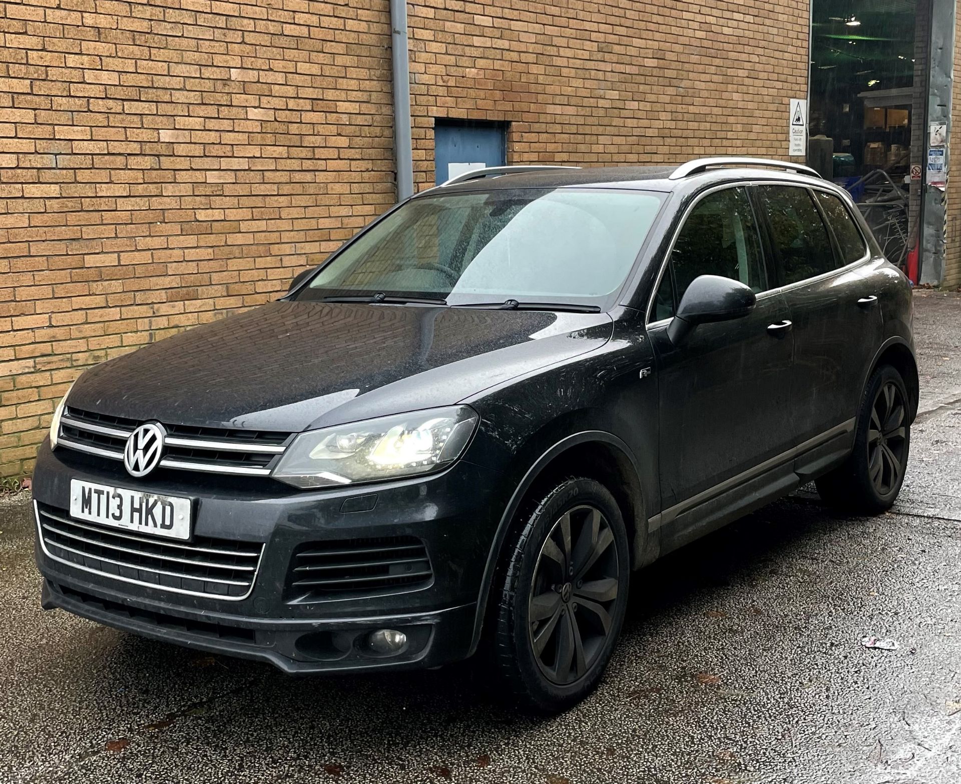 Volkswagen Touareg V6 TDI BlueMotion | Reg: MT13 HKD | Mileage: 107,526 - Image 3 of 26