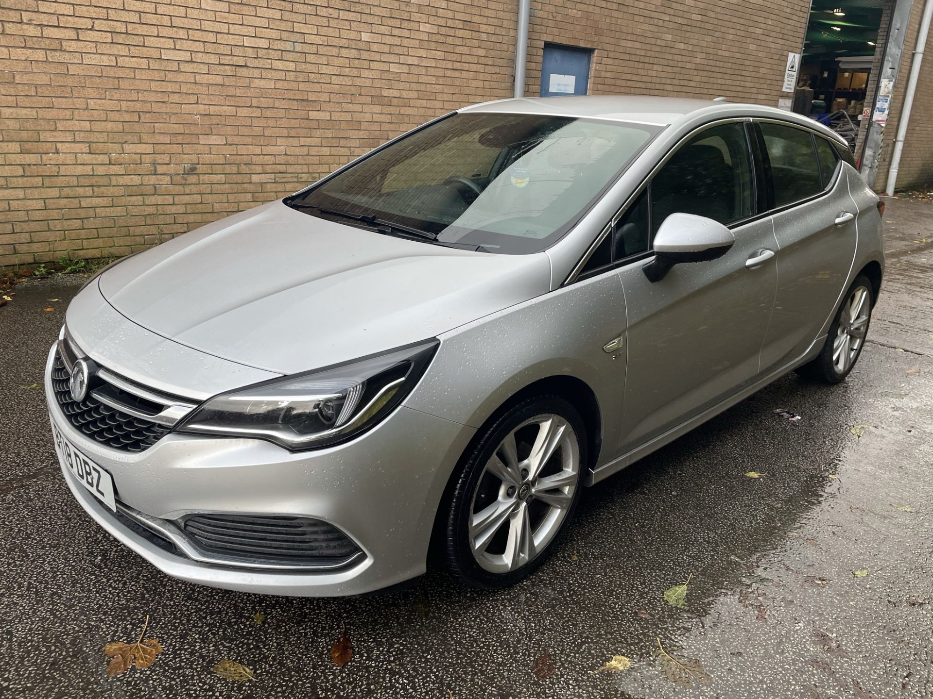 Vauxhall Astra SRI VX-LINE NAV 5 Door Hatchback | BT18 DBZ | 42,371 Miles - Image 3 of 22