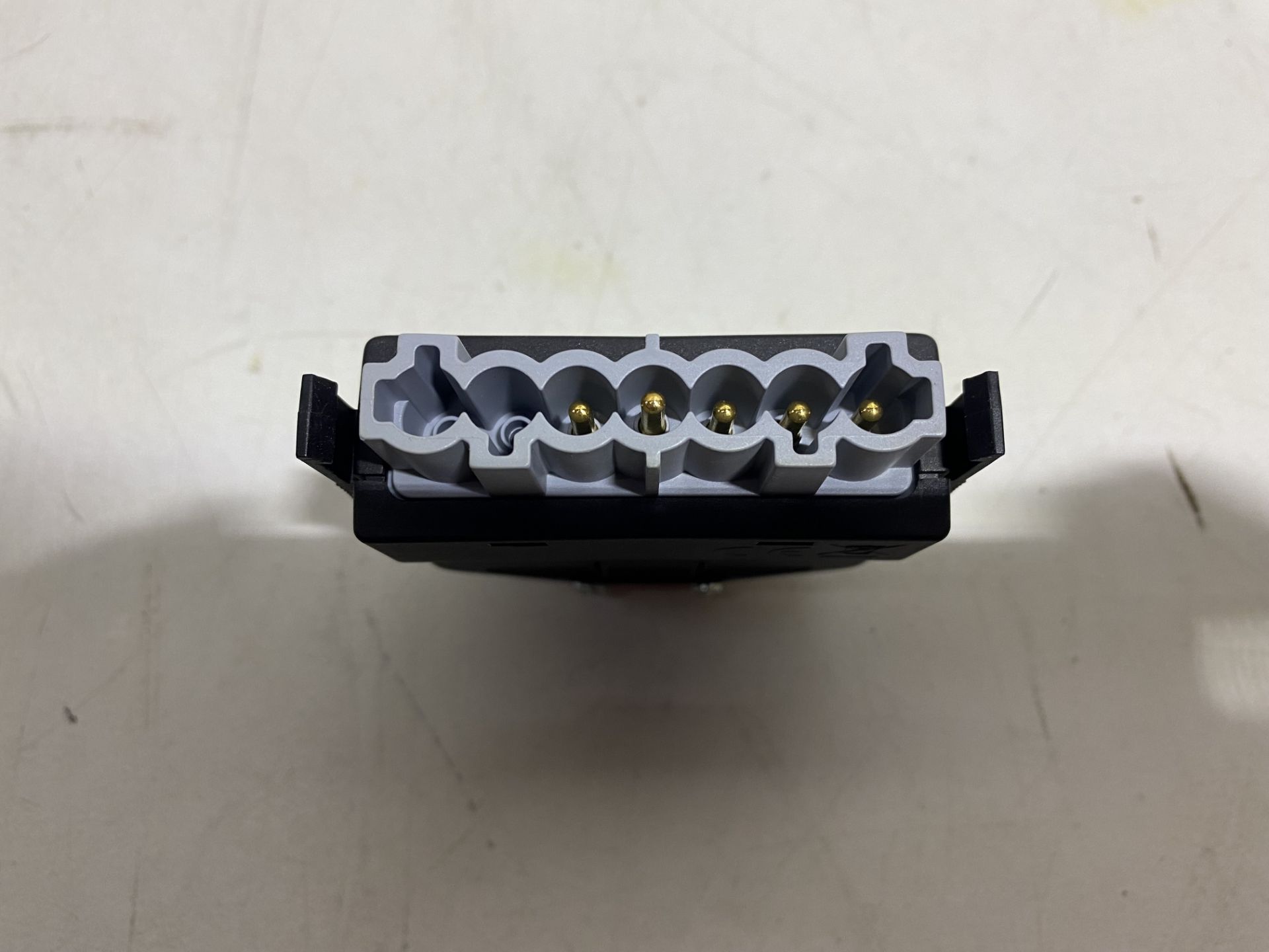 30 x 5 Pin Black Plug Flex Connectors - Image 3 of 3