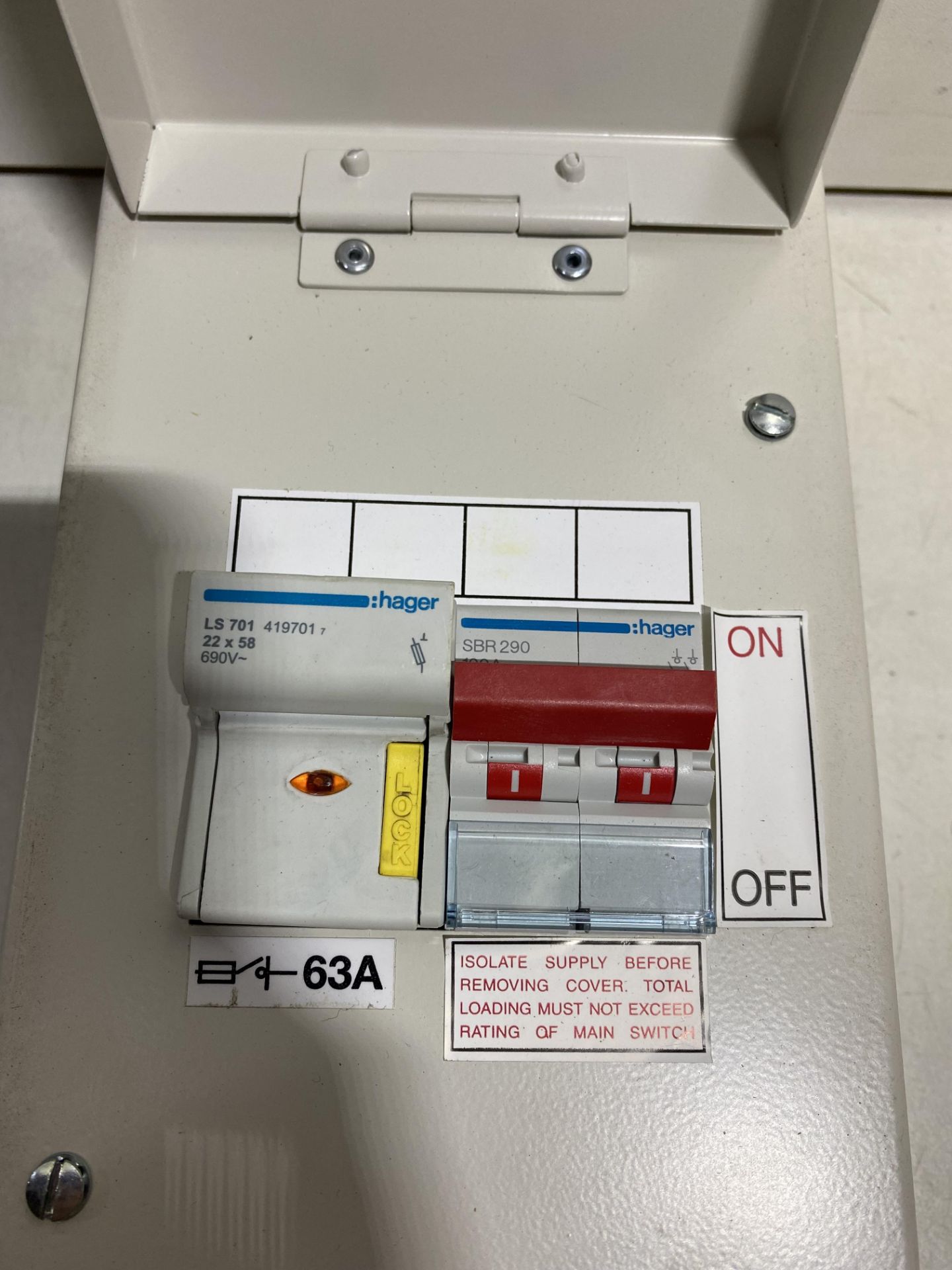 2 x Hager IU44-16D C/W 100A Isolator & 63A Fuse with Door - Image 4 of 4