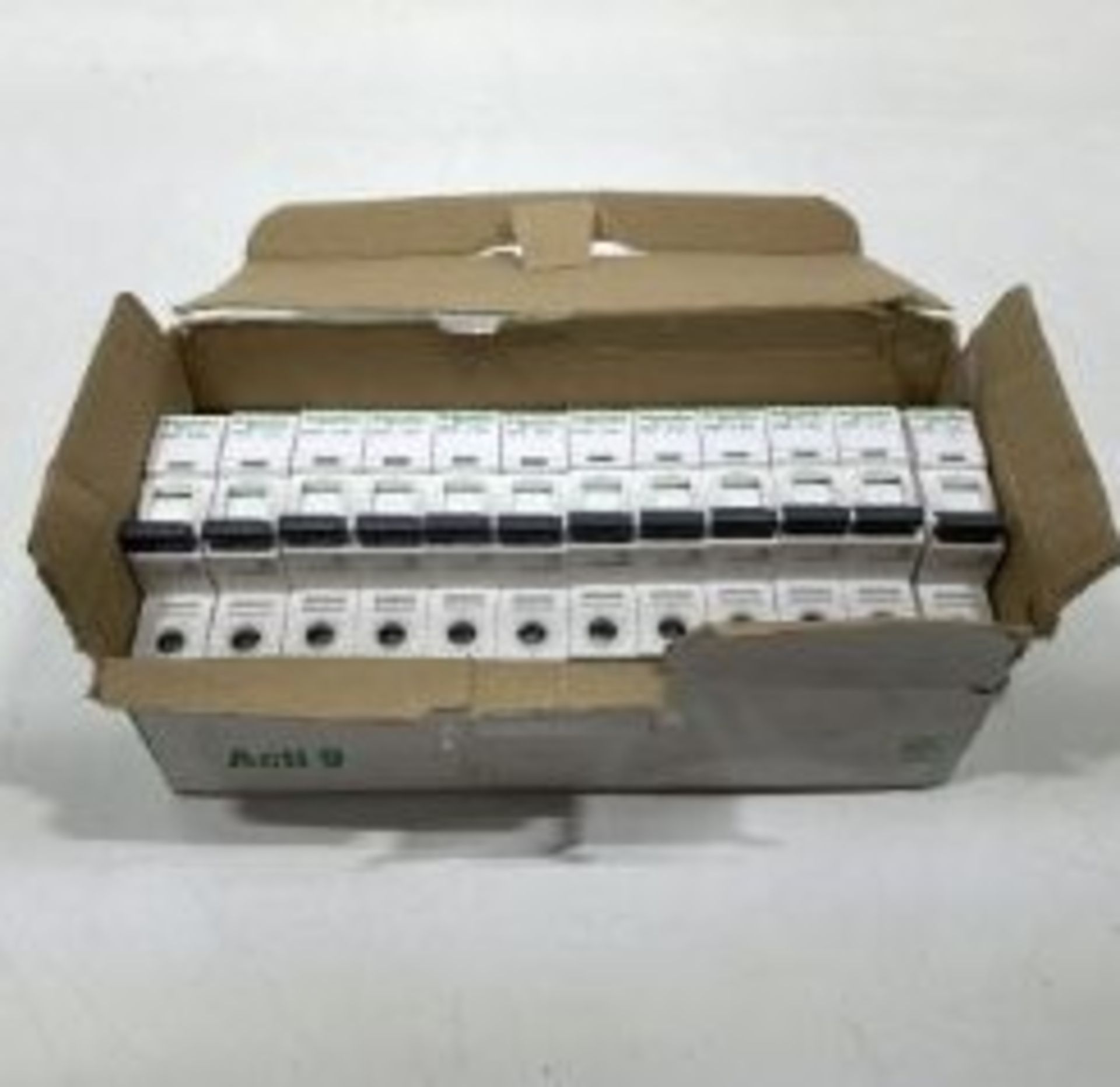 12X Schneider Electric | Acti9-ic60H 240/415v - Image 4 of 8