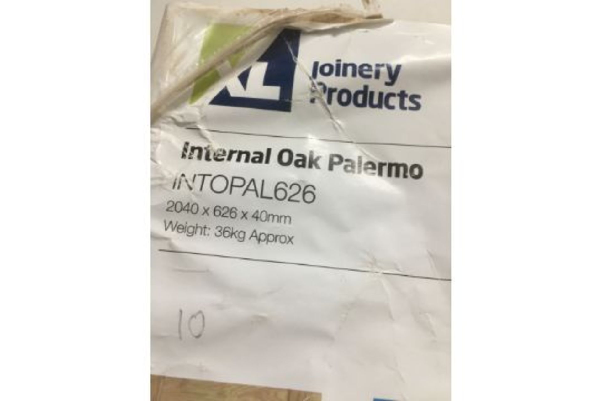 XLJoinery Palermo Internal Oak Door | INTOPAL626 | 2040mm x 626mm x 40mm - Image 3 of 3