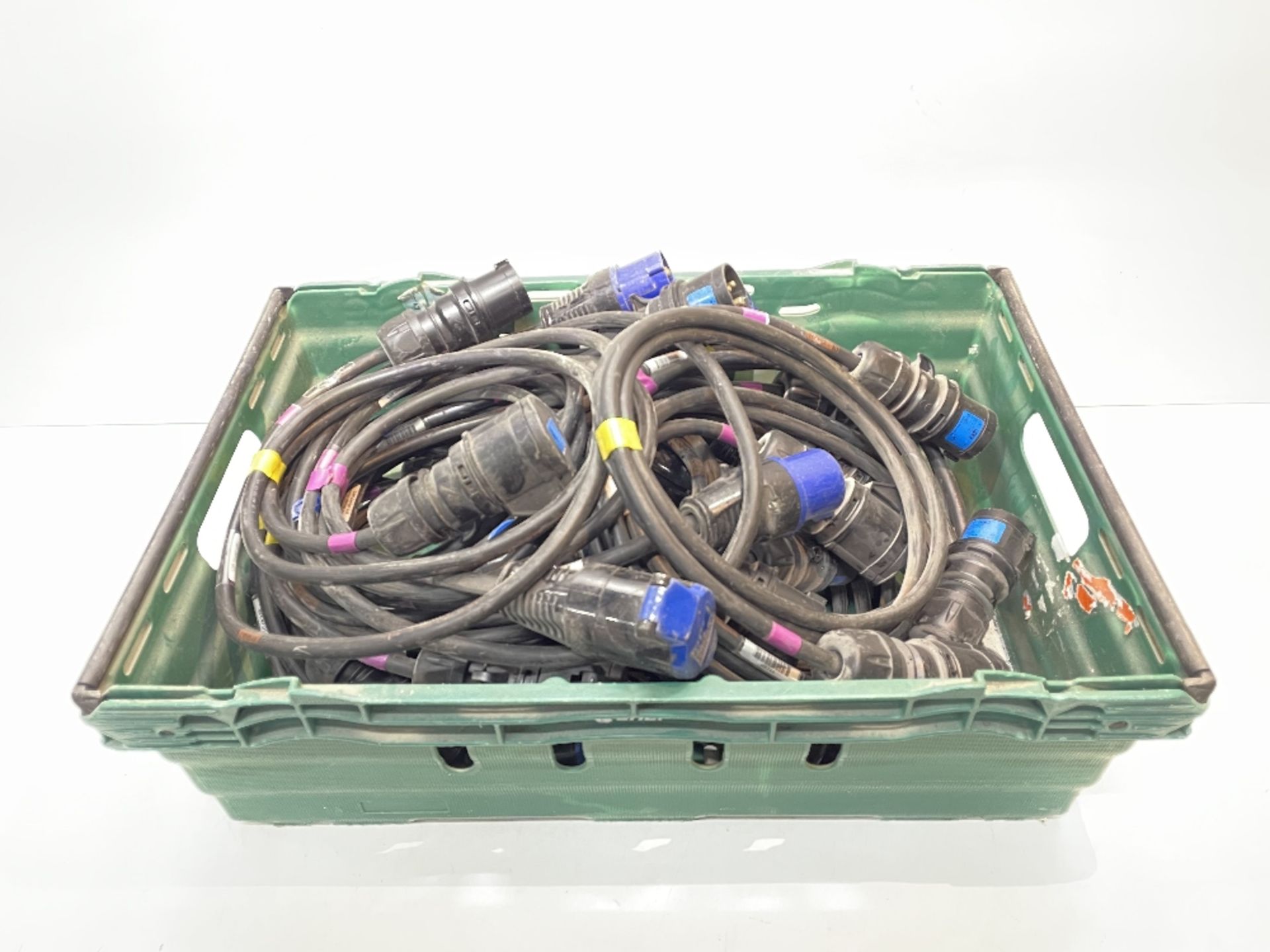 15 x Approx 2m - 16a Single Phase 15a (2.5mm) Cables - Image 5 of 5