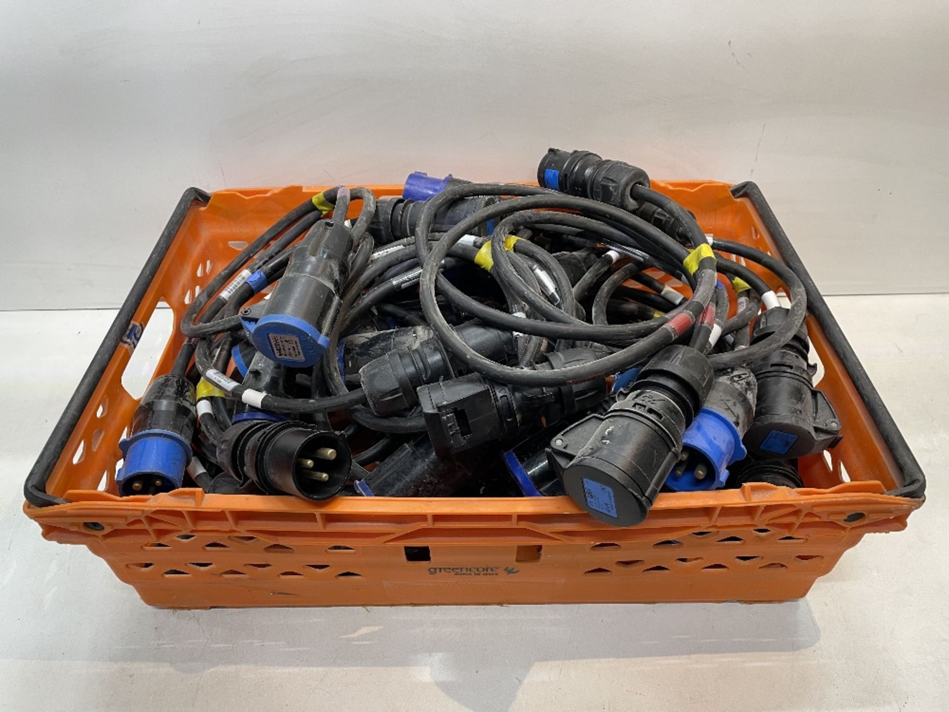 25 x Approx 1m - 16a Single Phase 15a (2.5mm) Cables - Image 6 of 6