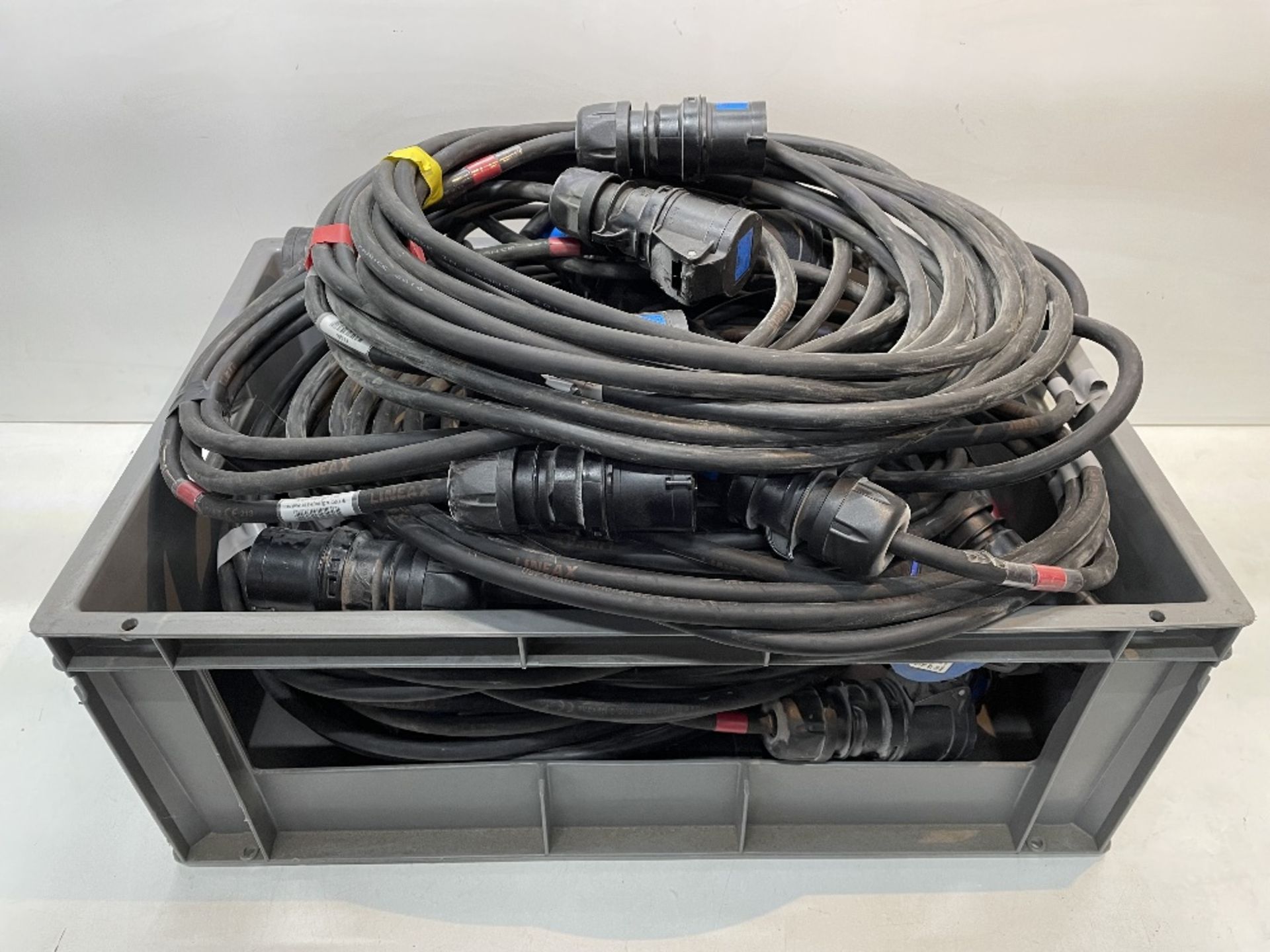 16 x Approx 5m - 16a Single Phase 15a (2.5mm) Cables - Image 6 of 6