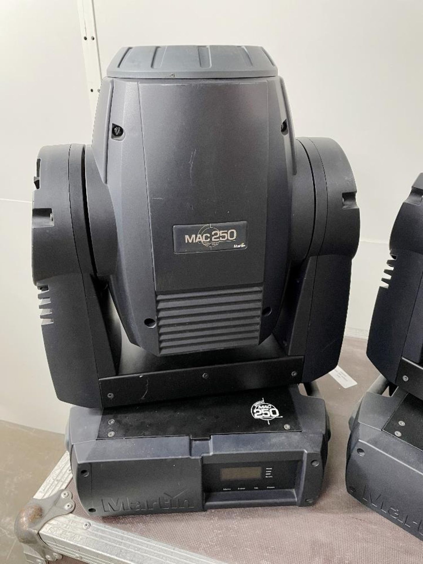 2 x Martin MAC 250 Entour Moving Heads w/ Flight Case | 4 x Hanging Brackets & Safety Cable - Image 6 of 9