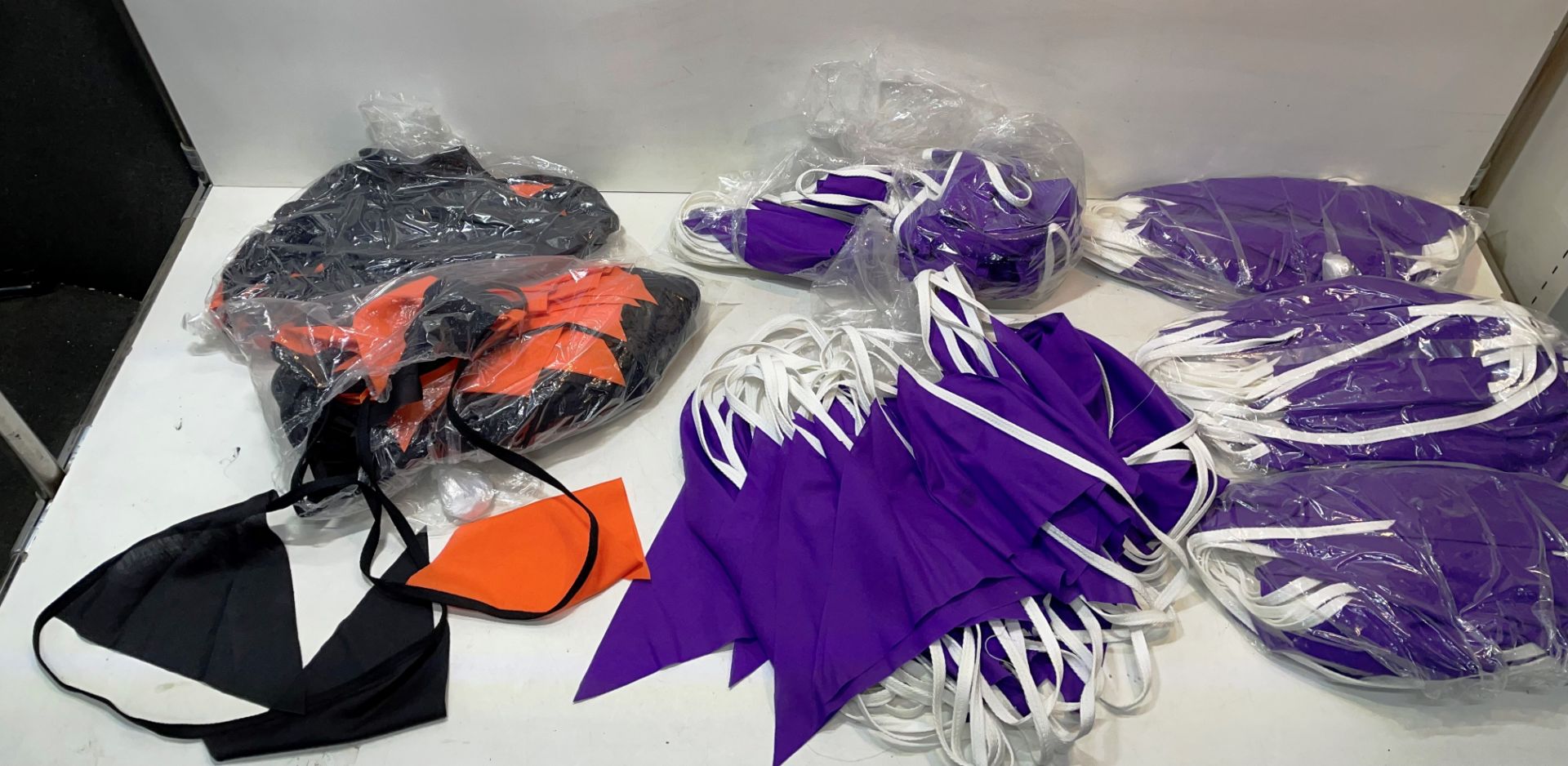 7 x White/Purple & Orange/Black Bunting Sets