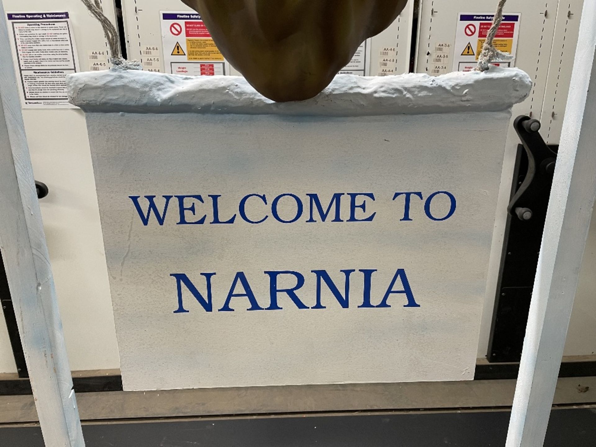 Narnia Themed "Welcome to Narnia" Sign - Image 4 of 4