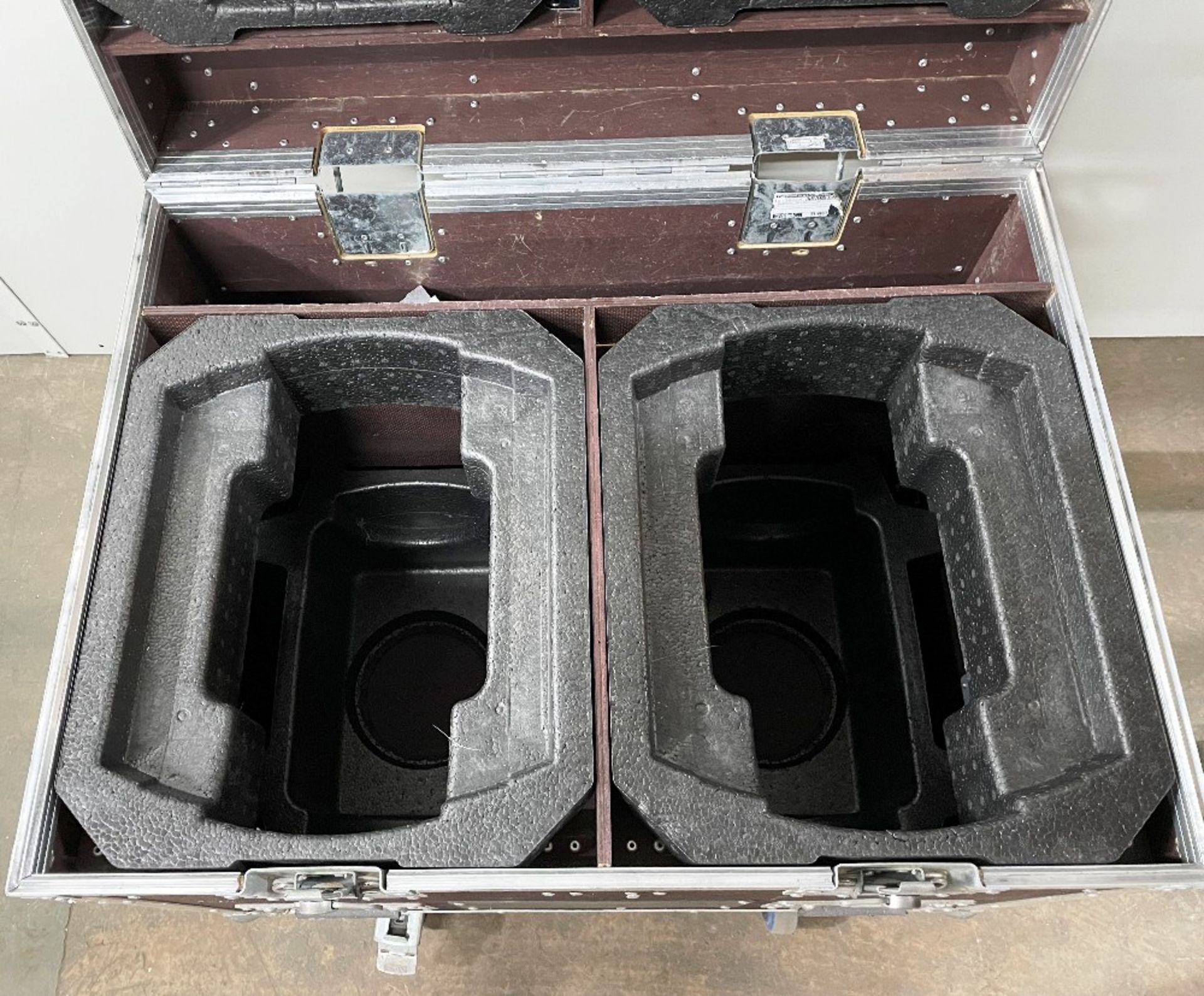 2 x Martin MAC 250 Entour Moving Heads w/ Flight Case & 4 x Hanging Brackets - Image 8 of 12