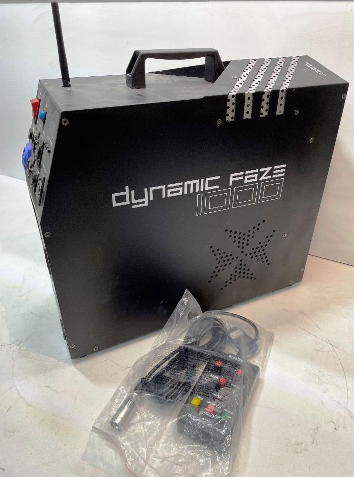 Eurolite Dynamic Faze 1000 DMX-Controllable Fazer / Haze fogger - Image 4 of 6