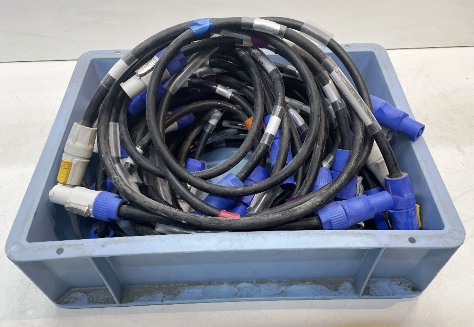 19 x Short Lead PowerCon Cables - Image 6 of 6