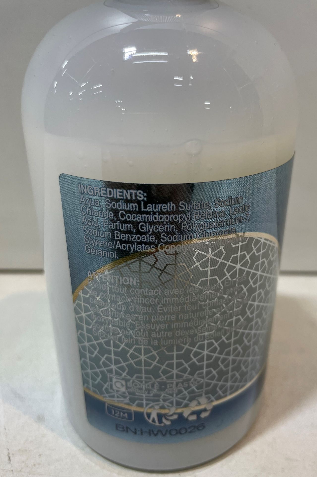 Approximately 720 Bottles of Cleansing Hand Wash | Anti-Bacterial | **** Instructions in FRENCH **** - Image 2 of 7