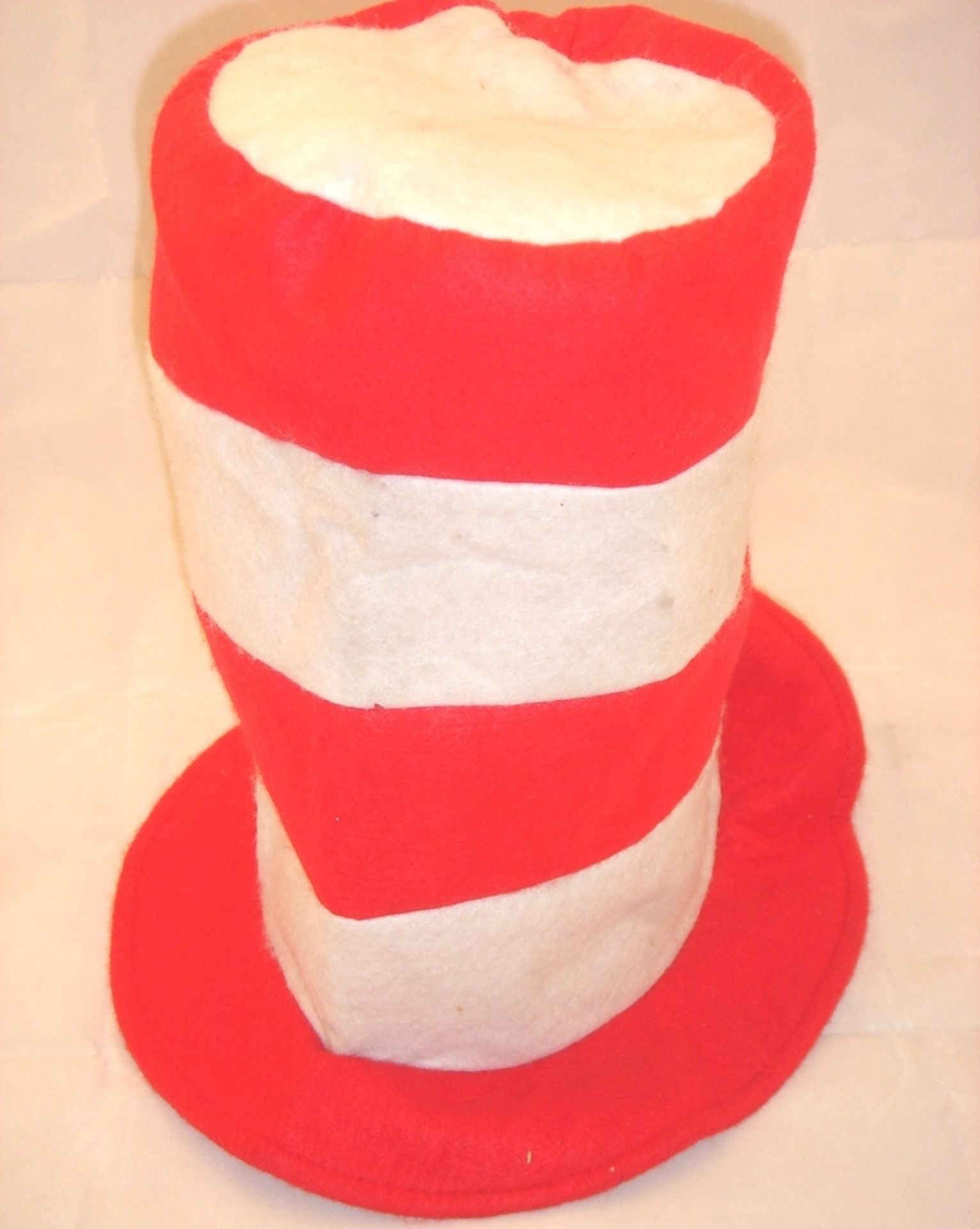 Approx 1,400 x Various Jester & Topper Style Novelty Hats - Red/White/Green & Red & White - RRP£4.99 - Image 2 of 4