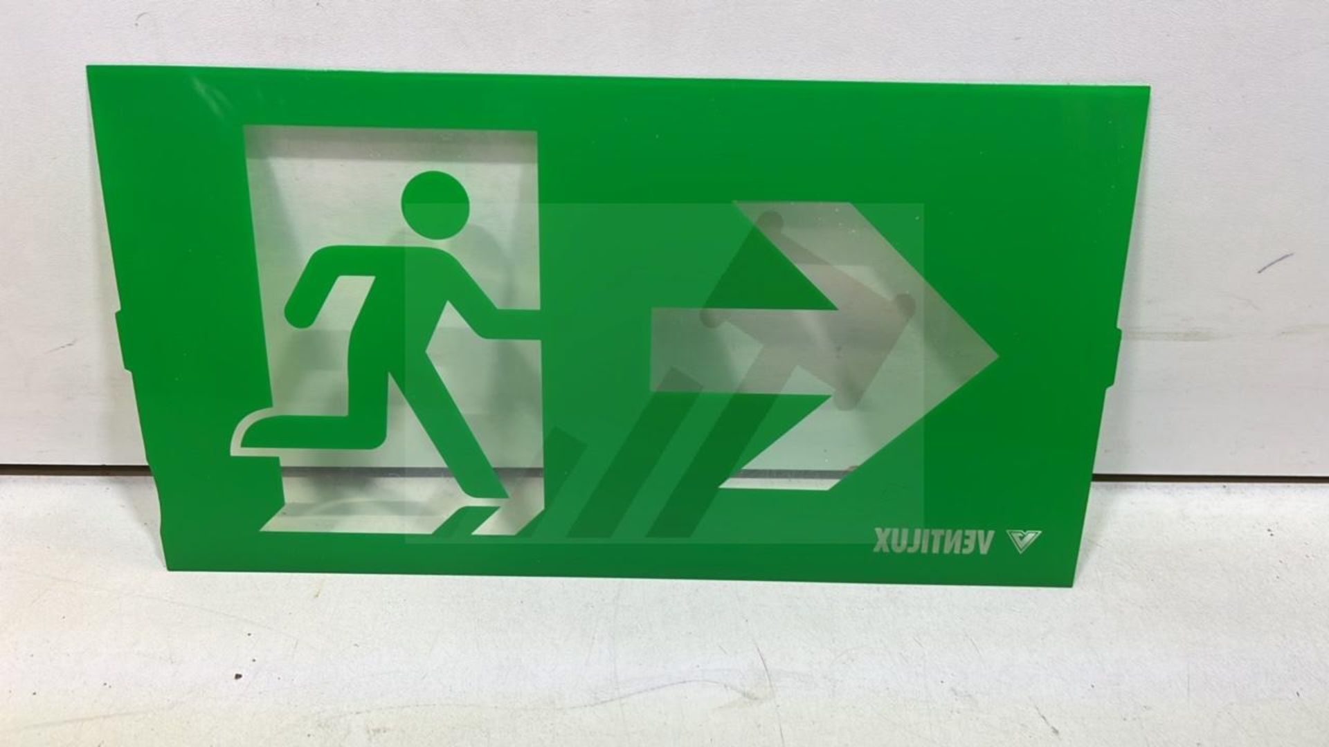 45 x Various Sized Emergency Exit Signs - As Pictured - Image 7 of 7