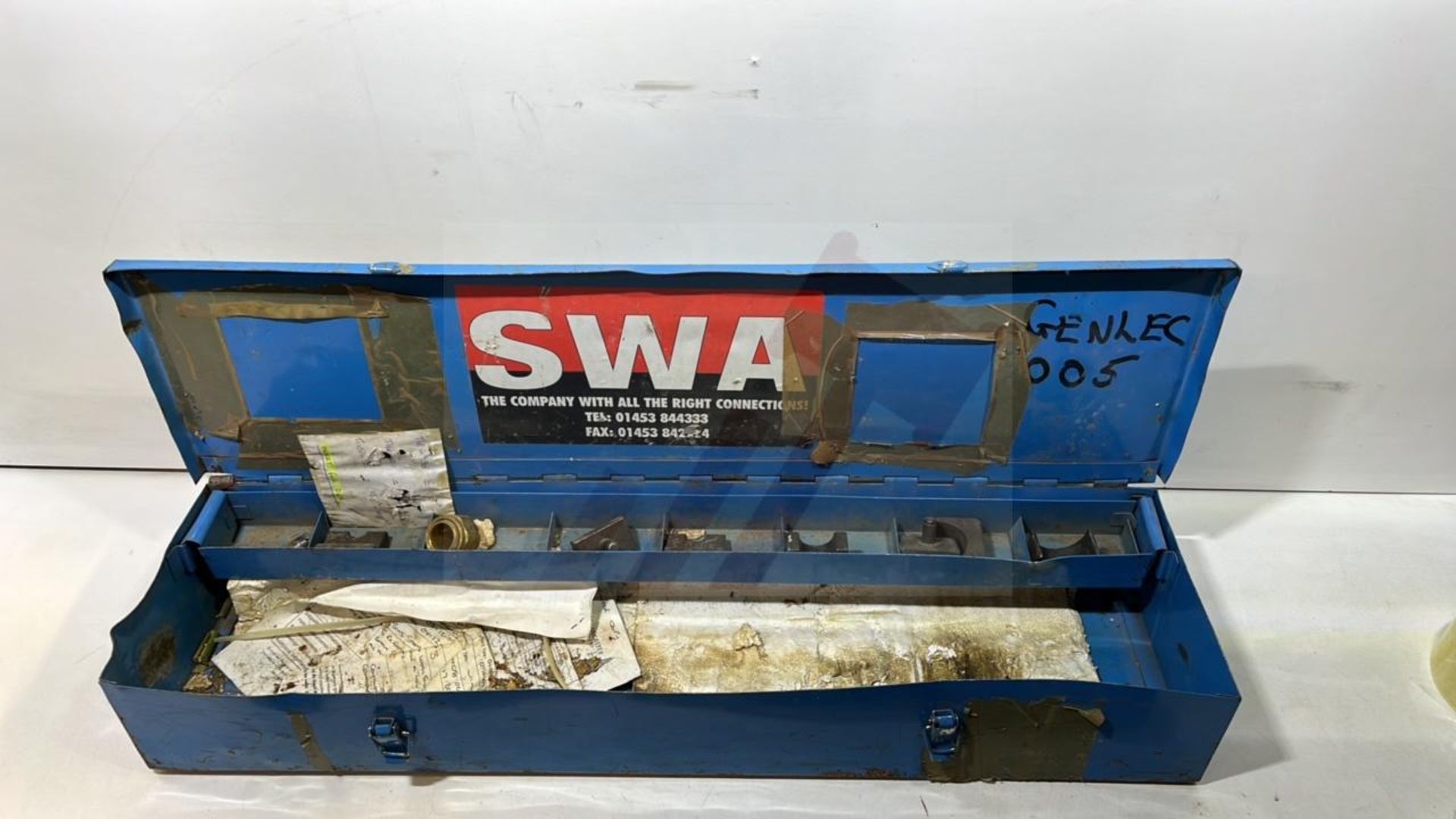 Swa Hydraulic Manual Crimping Machine W/ Various Attachments - Image 2 of 4